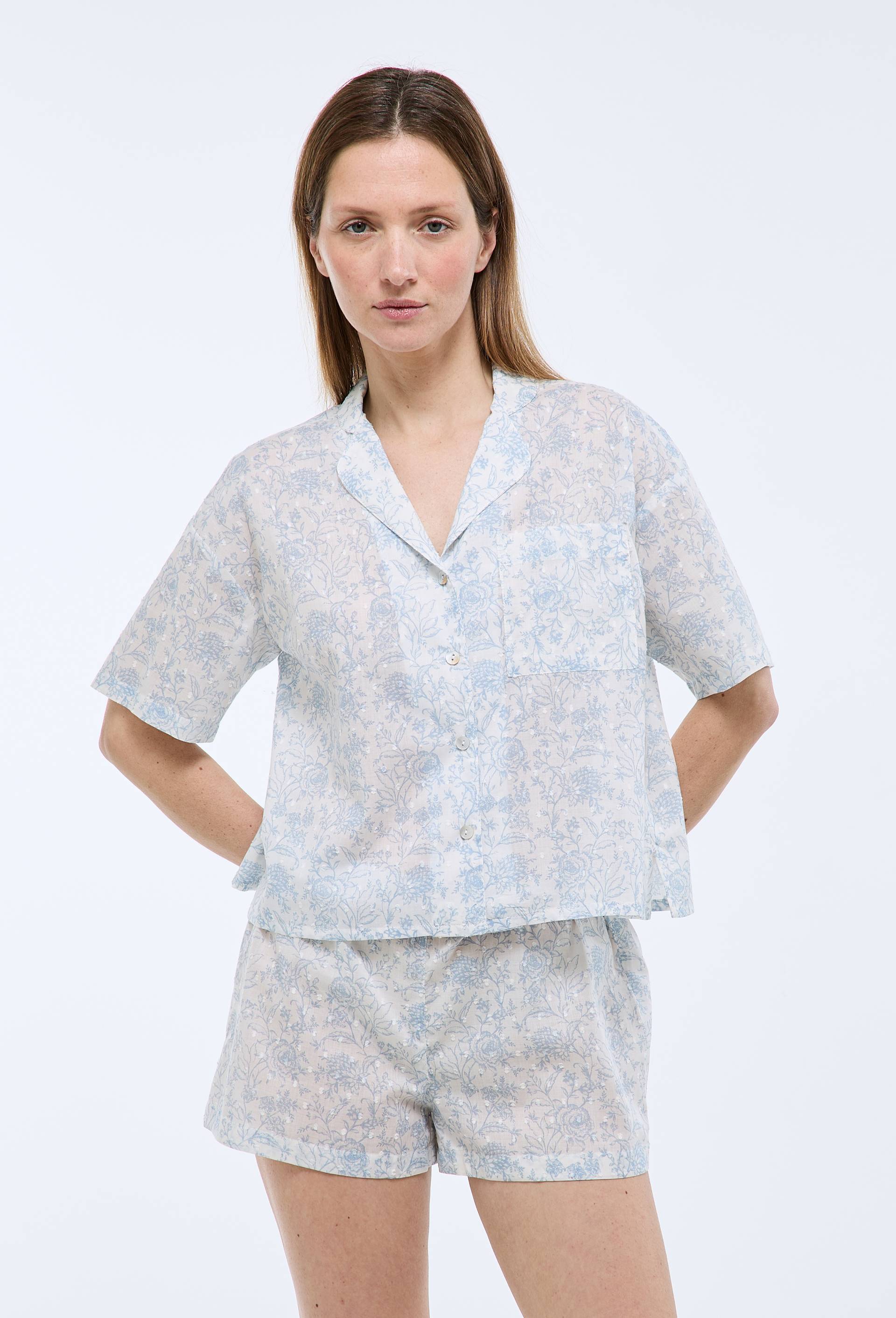 Pyjashort imprim&eacute; toile de Jouy en plumetis de coton BIO, Bleu clair, large image number 0.0