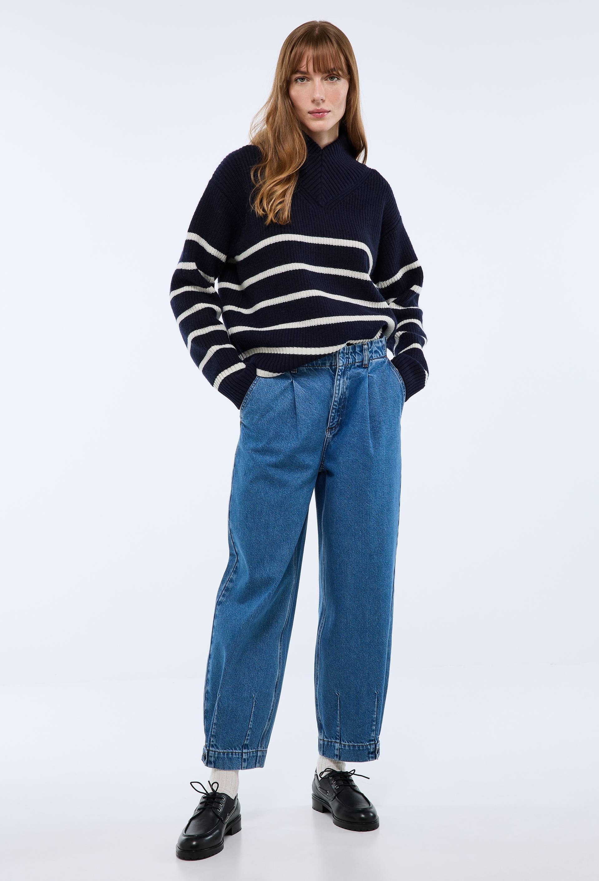 Jean barrel avec patte boutonnage, Bleu, large image number 0