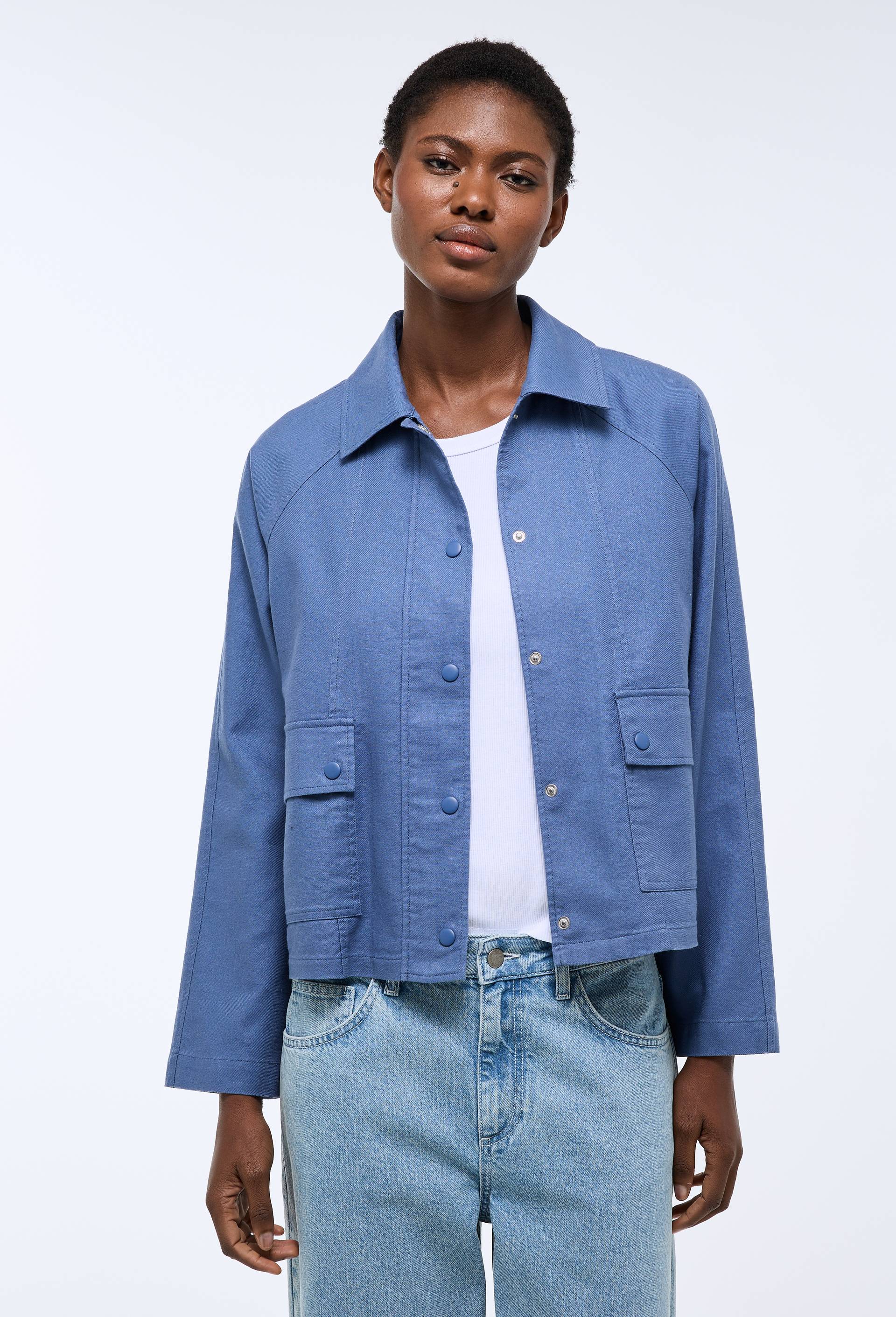 Veste courte unie en lin et coton, Bleu, swatch image