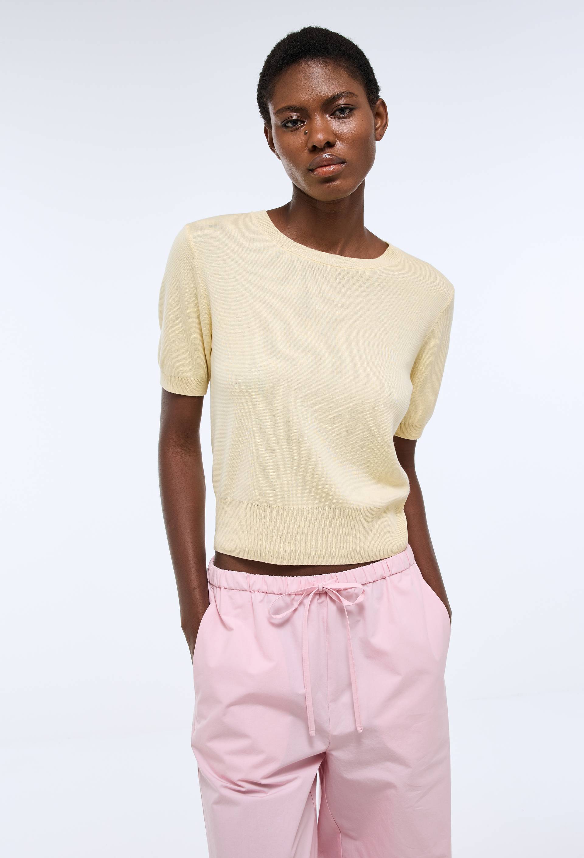Pull manches courtes uni, Jaune clair, swatch image