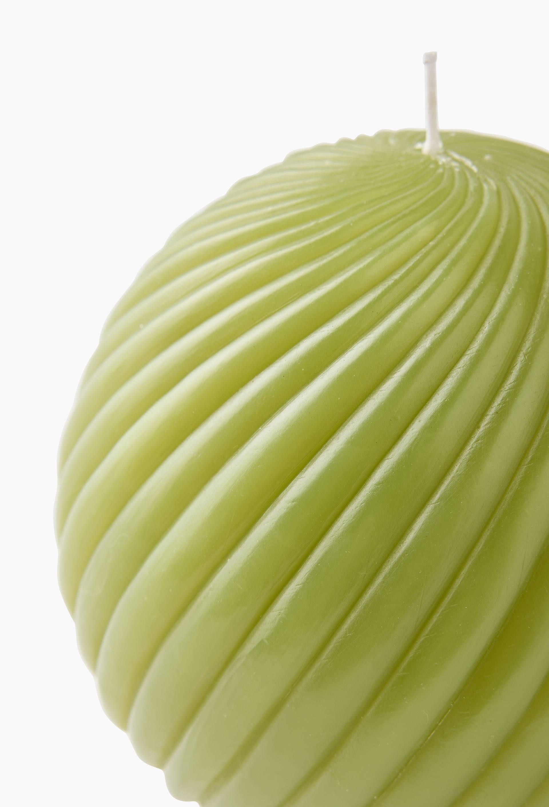 Bougie ronde torsad&eacute;e, 13 x 10 cm - MARGAUX KELLER X MONOPRIX, Vert fonc&eacute;, large image number 2.0