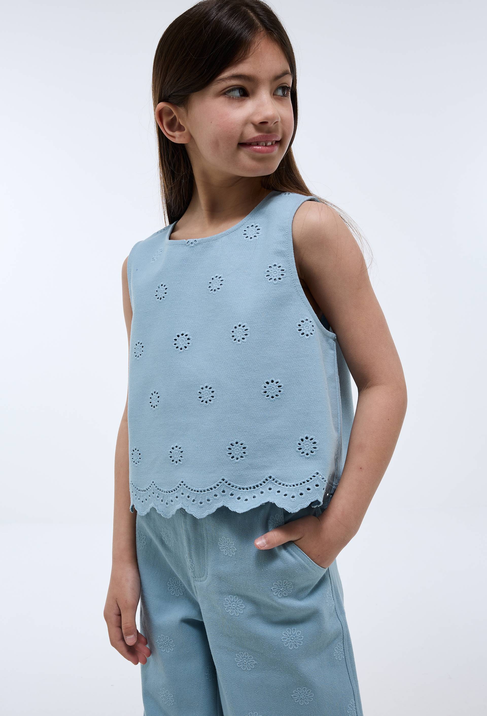 Top brod&eacute; en coton, Bleu, large image number 1