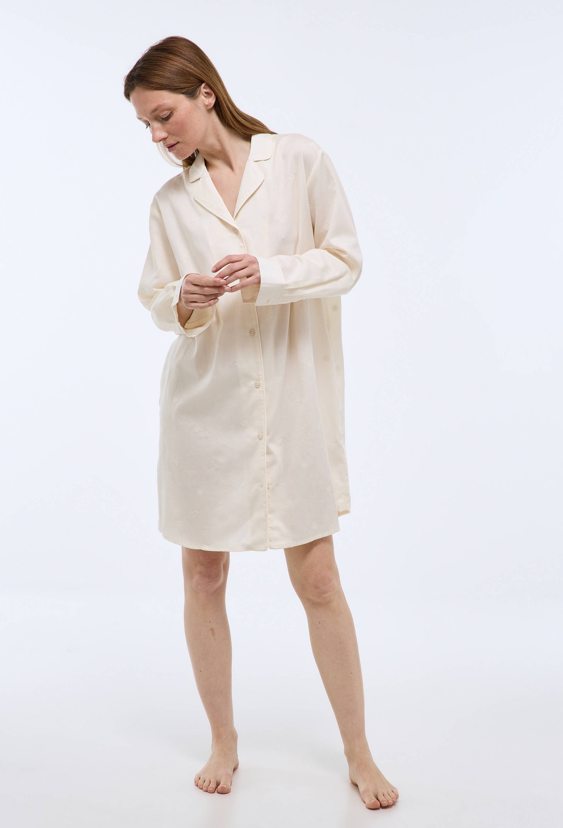 Chemise de nuit unie et brod&eacute;e en coton bio GOTS, Ecru, large image number 0