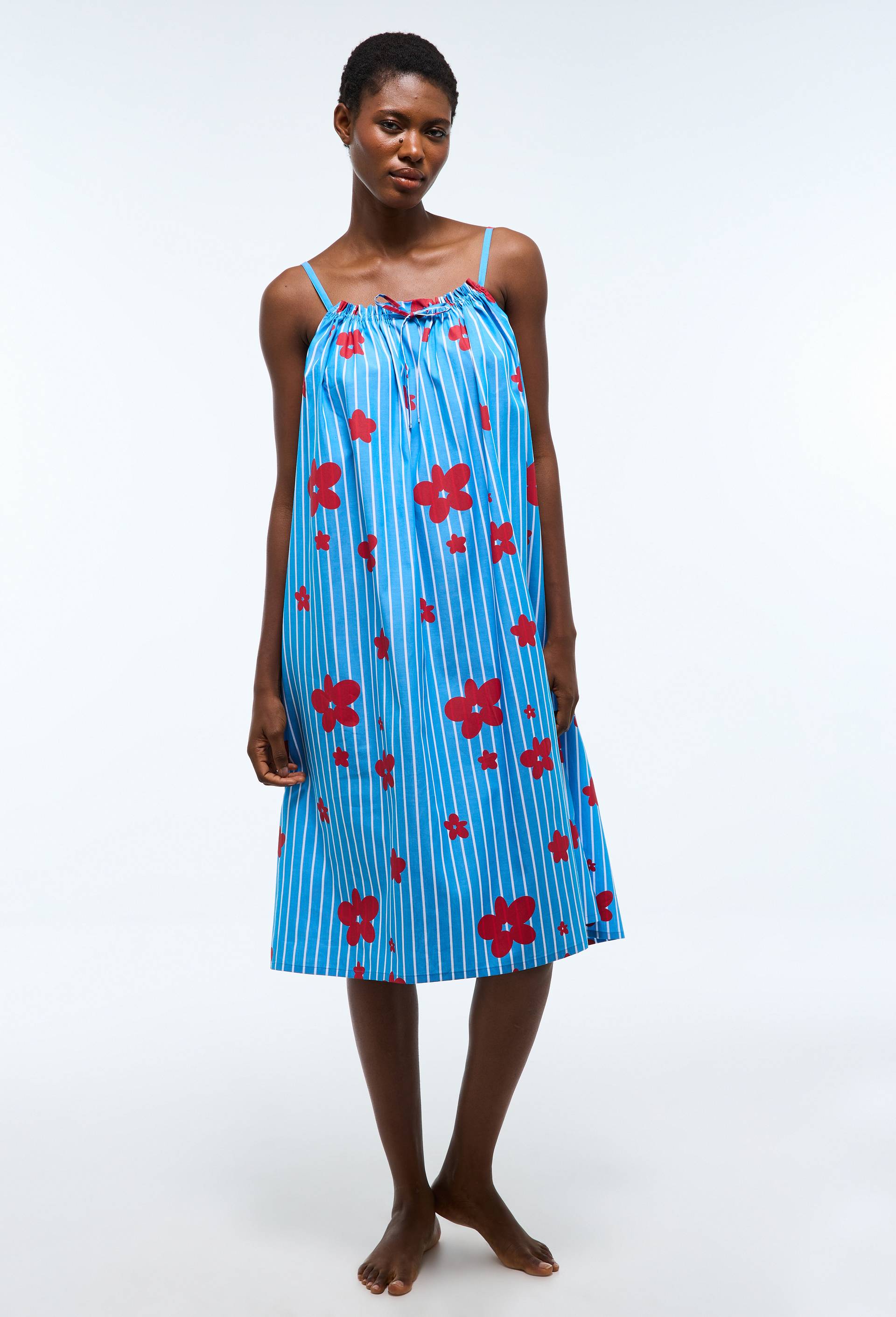 Chemise de nuit ray&eacute;e et imprim&eacute;e &agrave; motifs fleur en coton chambray, Bleu, large image number 0.0