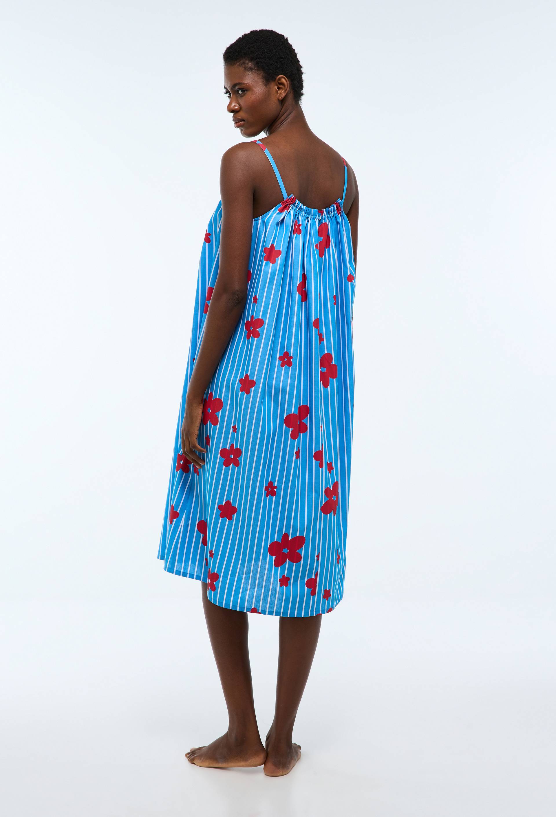 Chemise de nuit ray&eacute;e et imprim&eacute;e &agrave; motifs fleur en coton chambray, Bleu, large image number 1.0