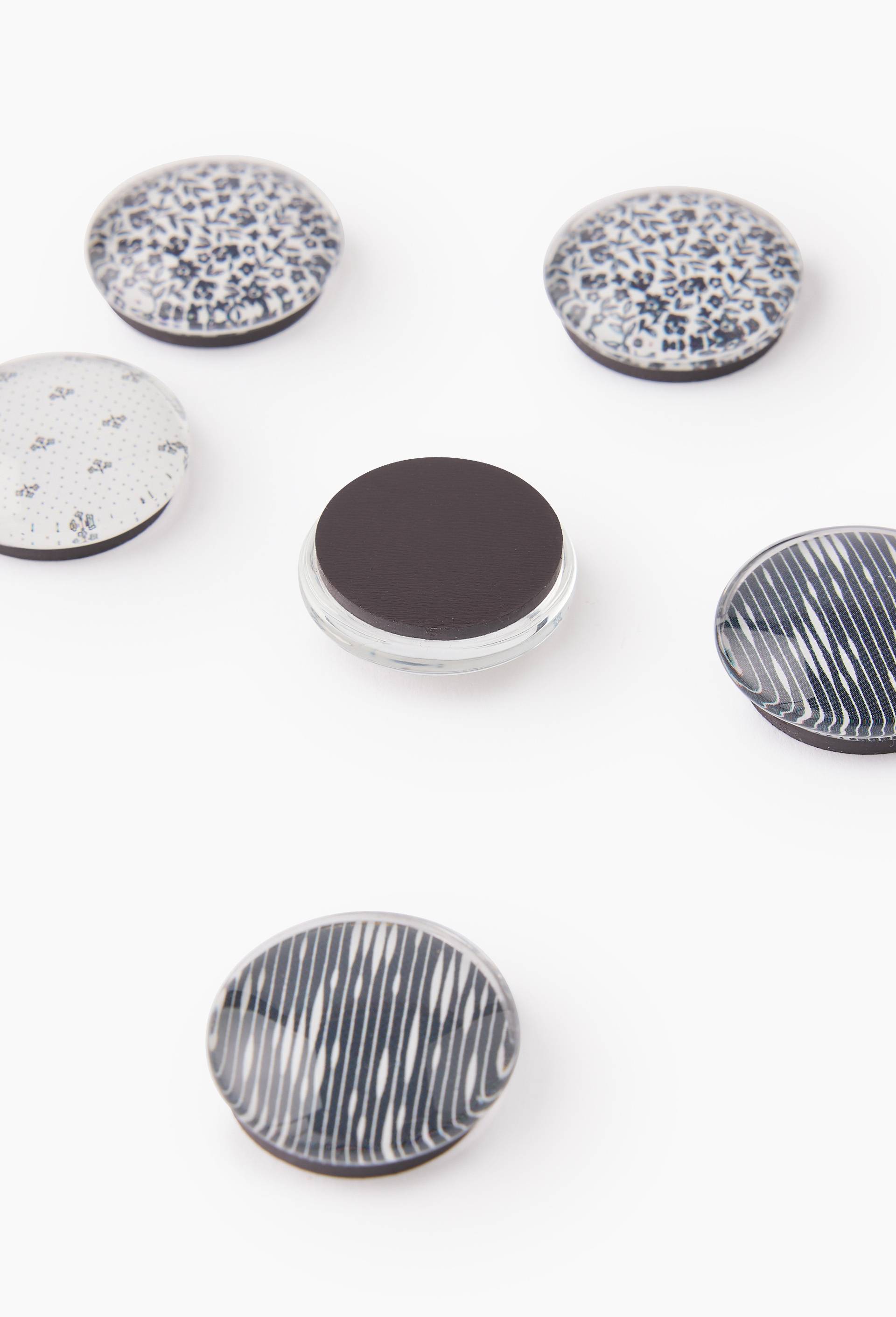 6 Magnets, Ecru, large image number 1