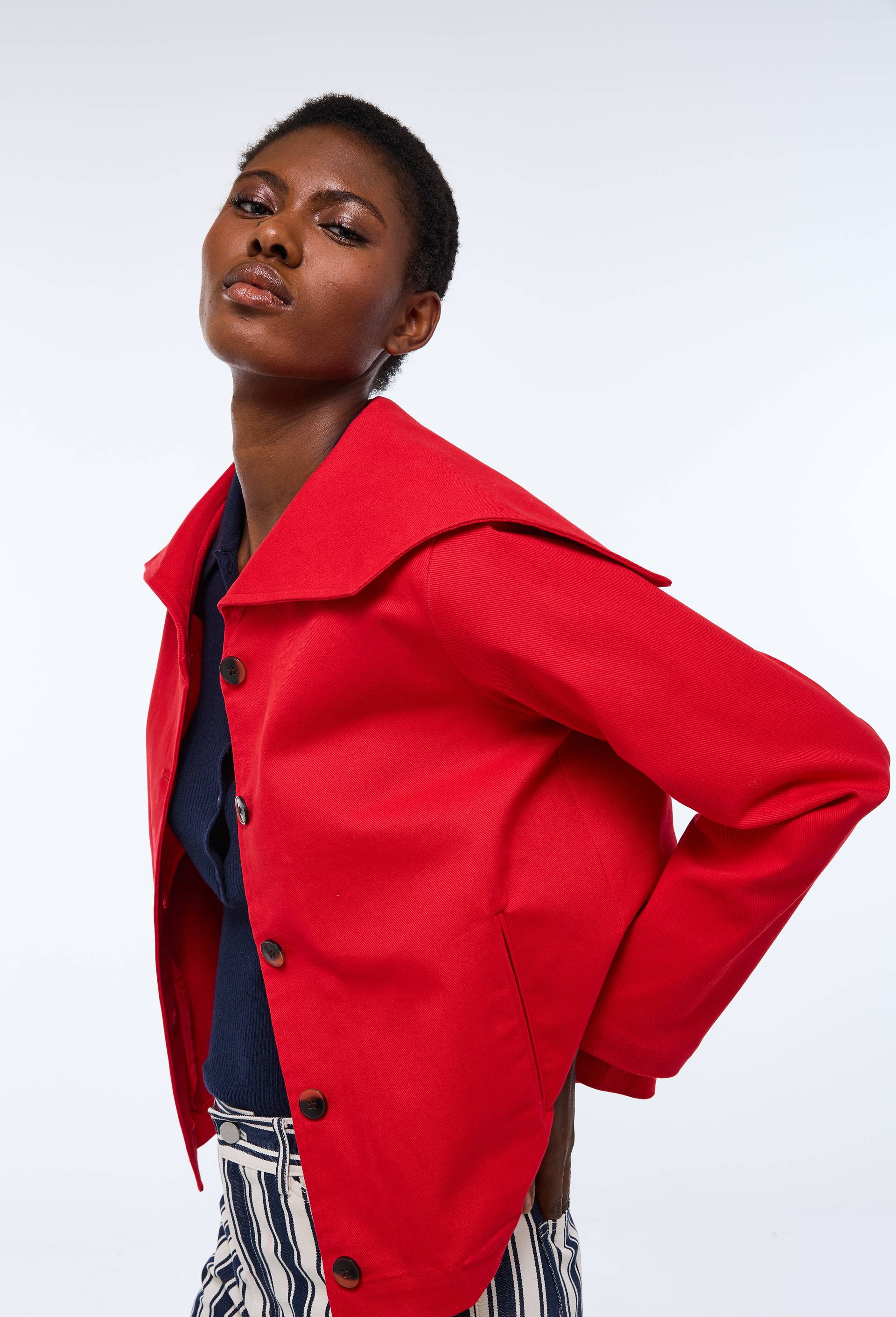 Veste courte col marin contenant du coton, Rouge, large image number 0.0