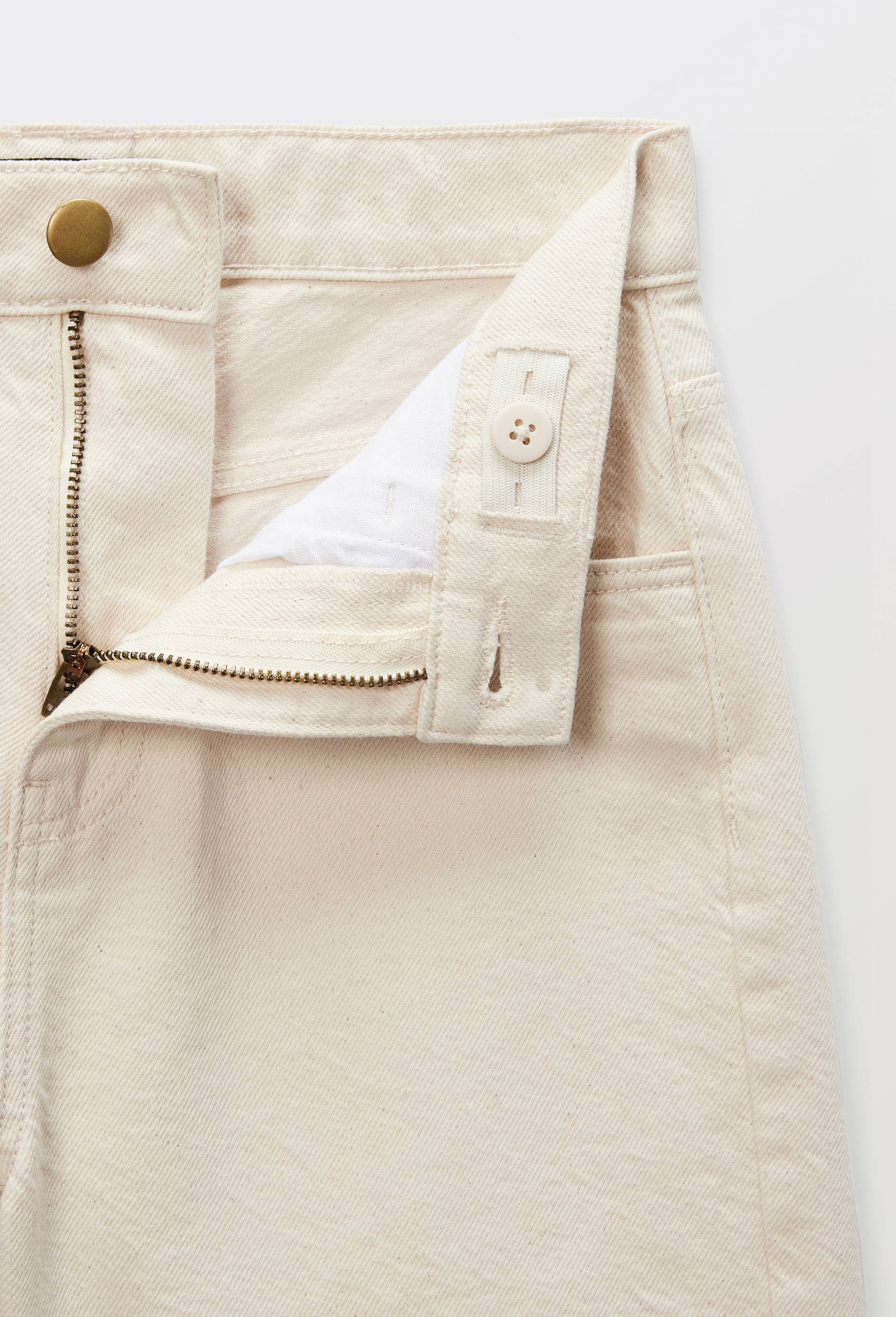 Bermuda uni avec &eacute;tiquette en coton, Beige clair, large image number 3.0