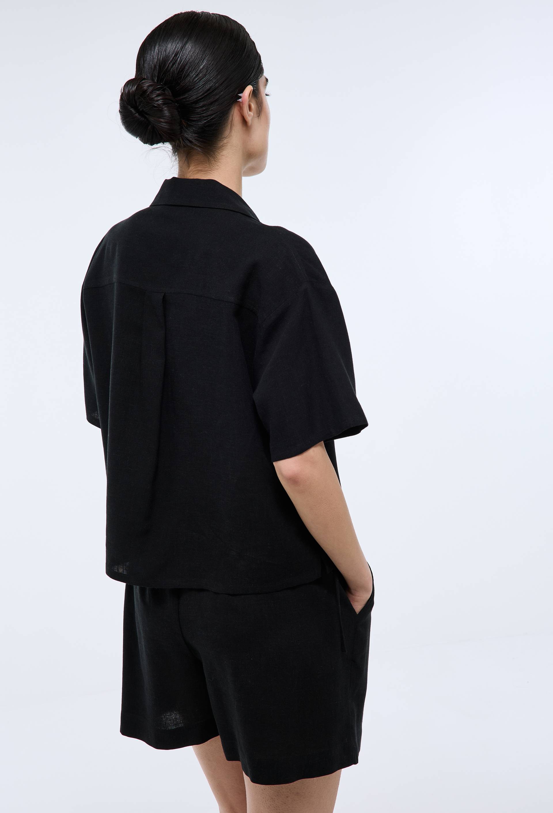 Pyjashort uni en viscose et lin, Noir, large image number 1.0