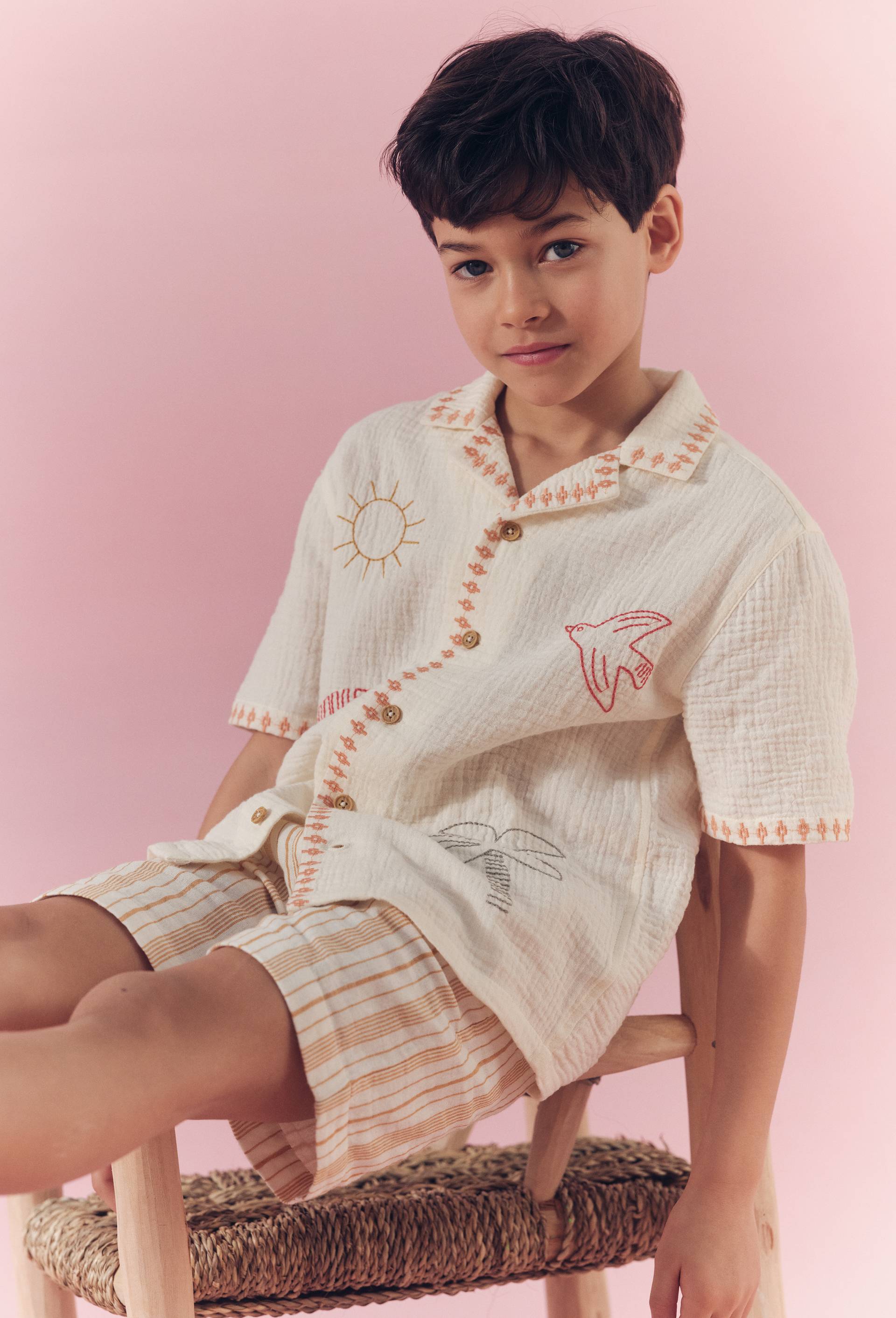 Chemise manches courtes brod&eacute;e en gaze de coton, Beige clair, large image number 0