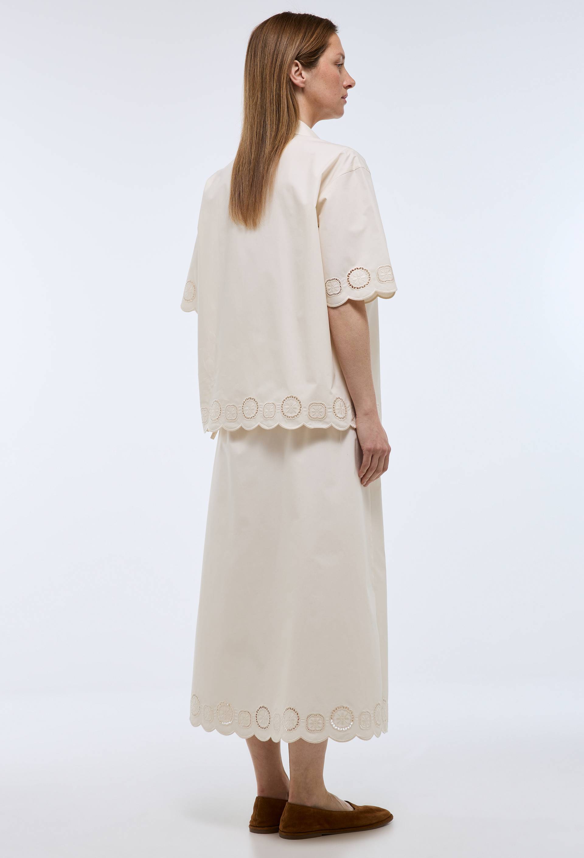 Jupe midi unie avec d&eacute;tails broderies en coton, Ecru, large image number 3