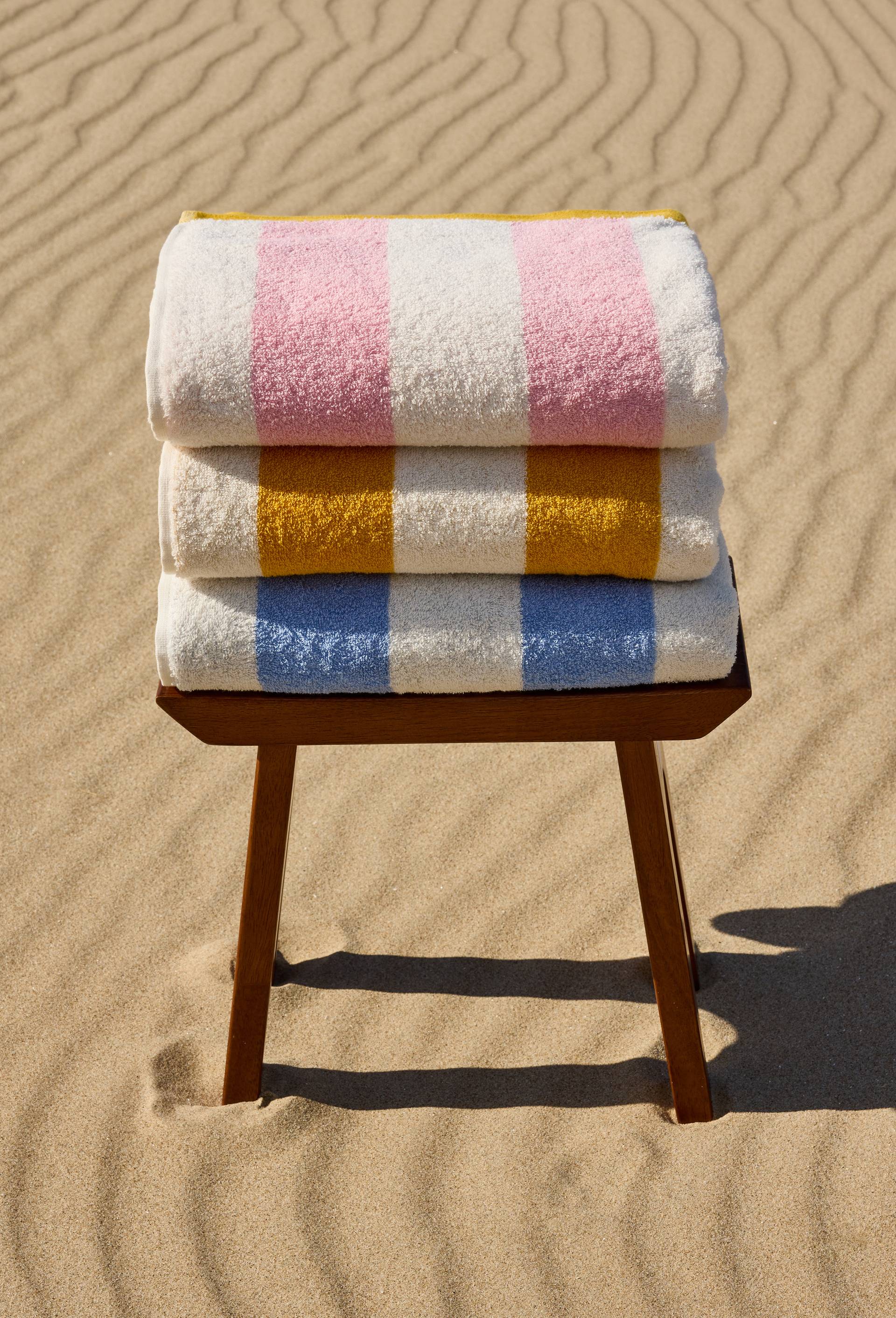 Drap de plage en jacquard ray&eacute;, 100x180cm, 100% coton bio, Rose, large image number 2
