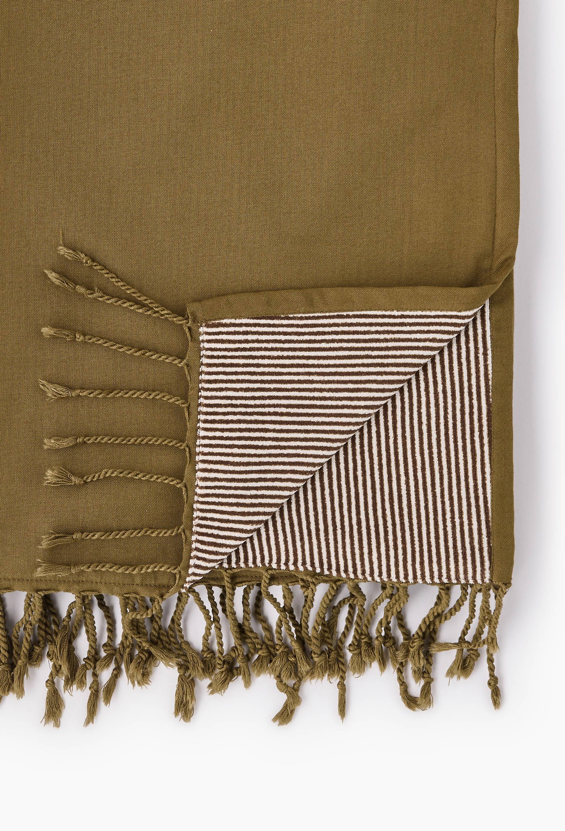 Fouta doubl&eacute;e ray&eacute;e, 100x180cm. Ext&eacute;rieur en coton issu de l'agriculture biologique, Vert fonc&eacute;, large image number 1