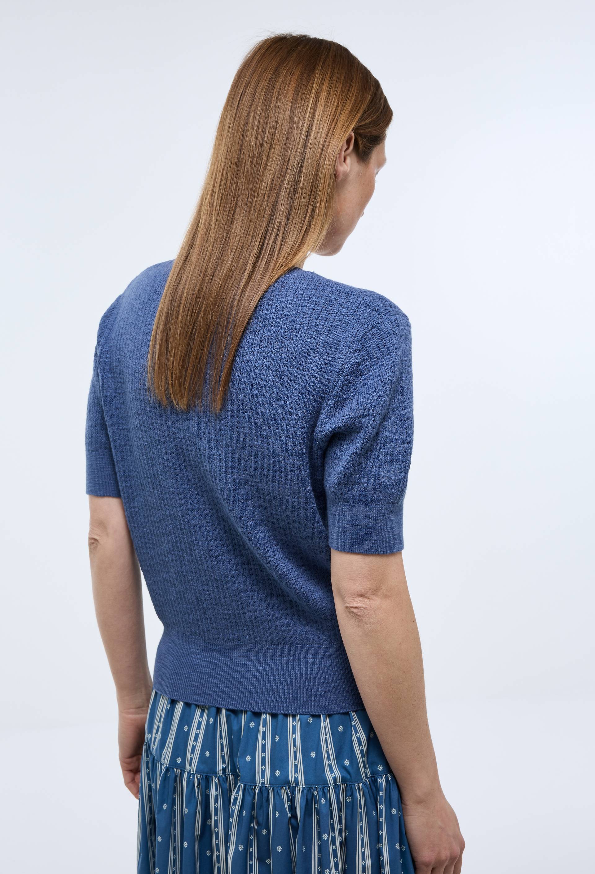 Pull col rond ajour&eacute; en coton BIO, Bleu, large image number 1