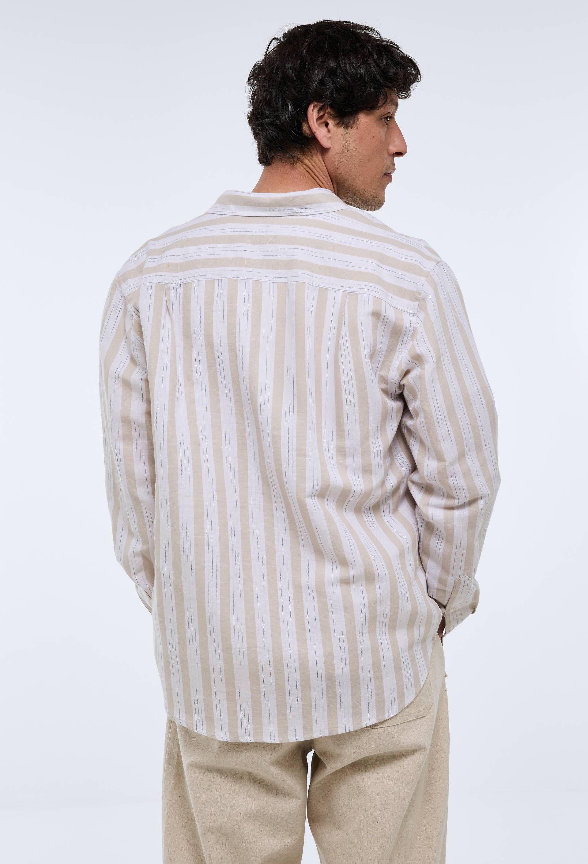 Chemise manches longues ray&eacute; contenant du lin, Ecru, large image number 2.0