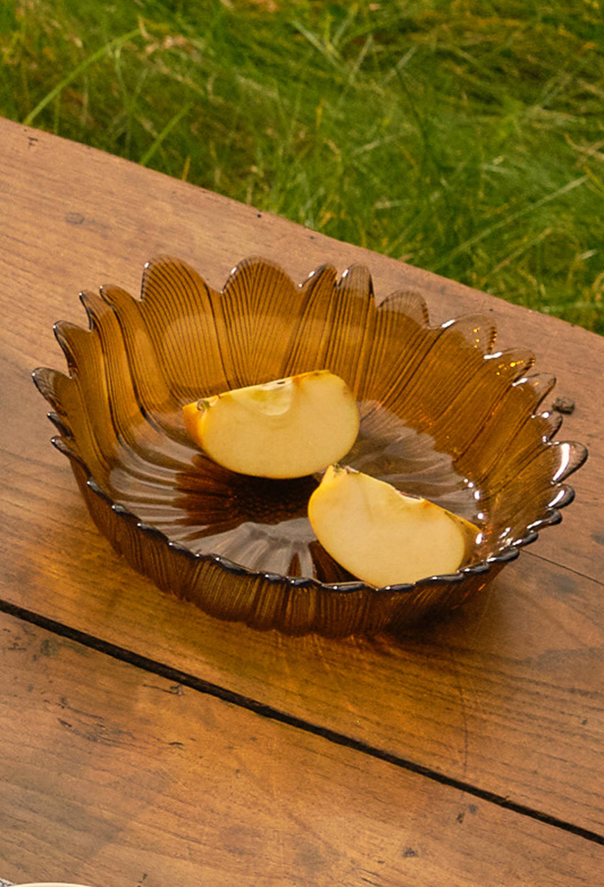 Saladier, forme fleur, en verre, 20cm, Jaune fonc&eacute;, large image number 0.0