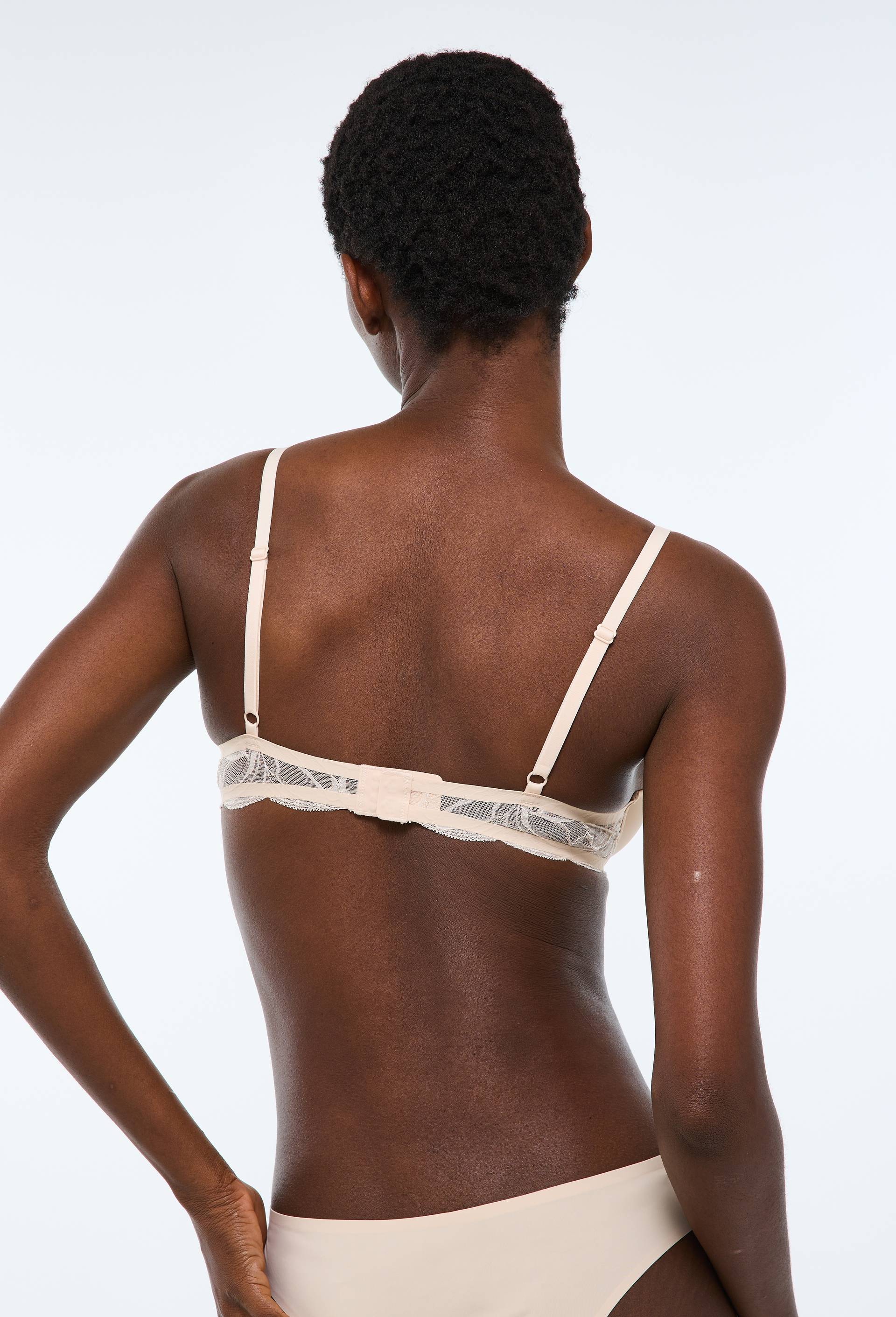 Soutien-gorge corbeille balconnet SONIA en microfibre et dentelle, Rose clair, large image number 1
