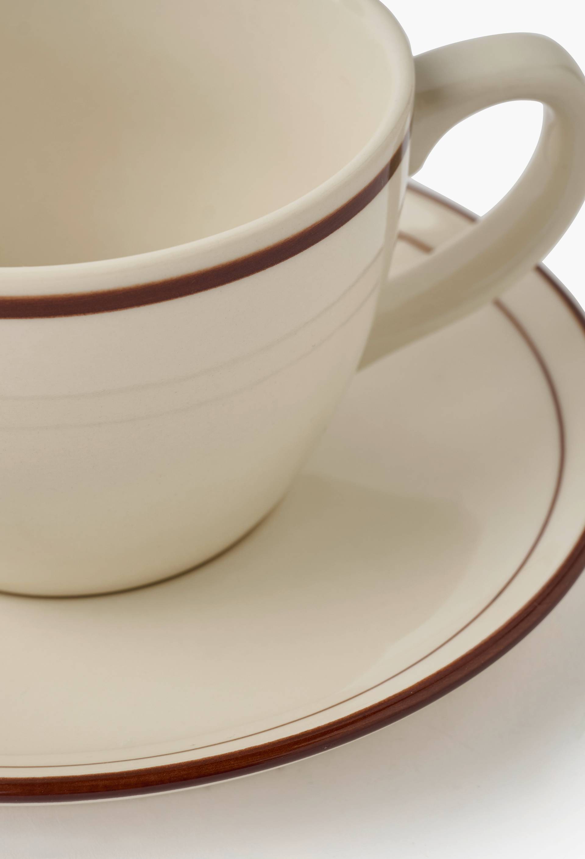Tasse avec soucoupe, finition liser&eacute;, 40cl, Ecru, large image number 1
