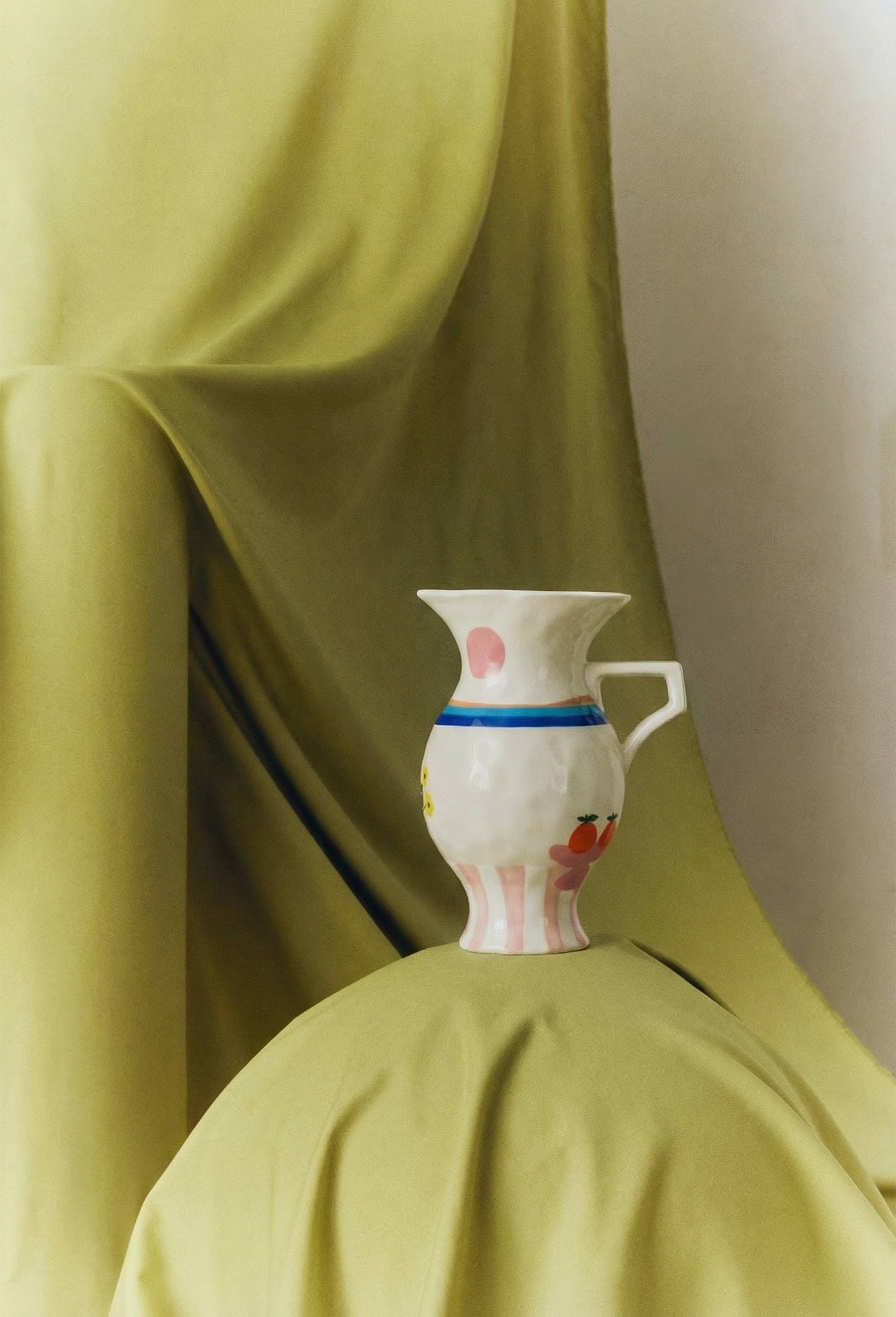 Carafe, 15x25cm, en c&eacute;ramique - BEN ARPEA x MONOPRIX, Ecru, large image number 0