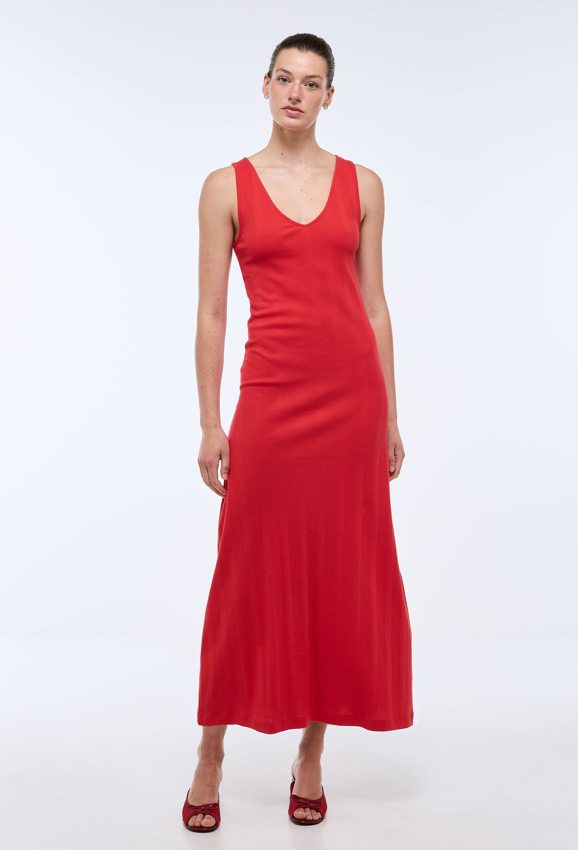 Robe cintr&eacute;e longue en maille, Rouge, large image number 0.0