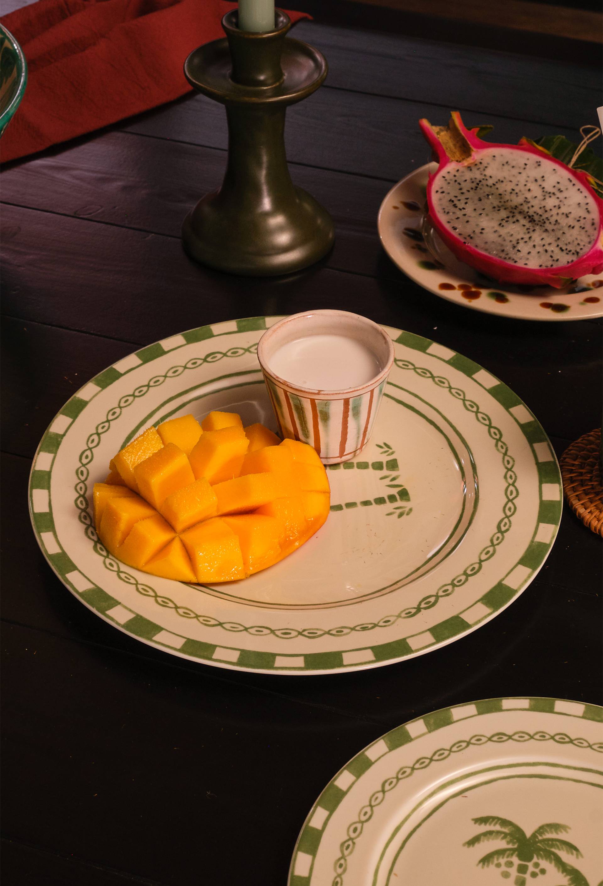 Assiette plate finition imprim&eacute;e, 27 cm, Vert, large image number 0.0