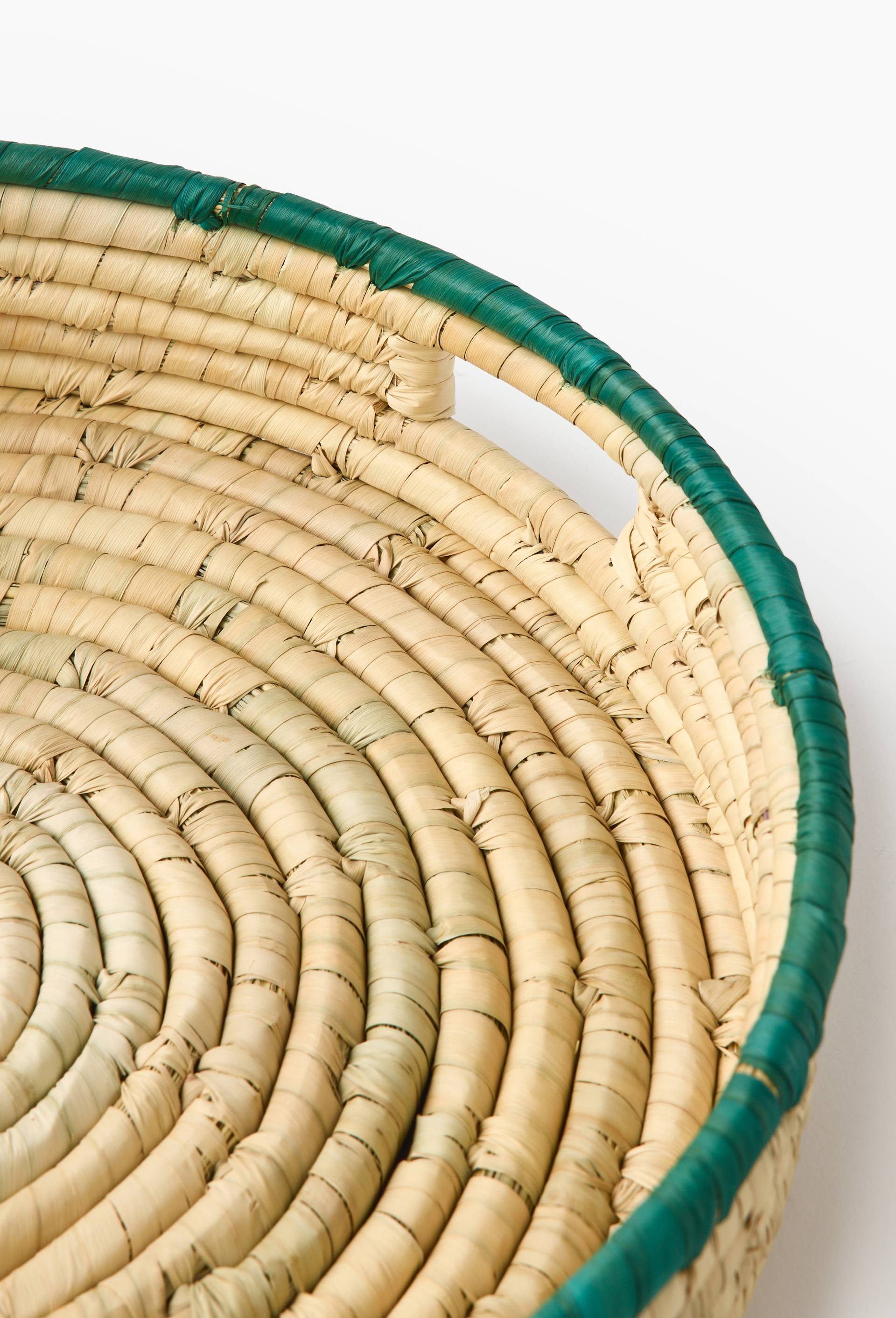 Plateau liser&eacute; vert, 38x8cm, en herbe de kans et feuille de dattier, Vert fonc&eacute;, large image number 1