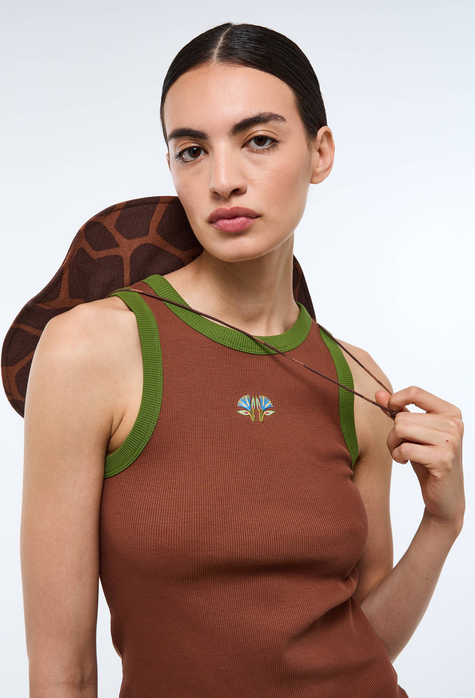 D&eacute;bardeur brod&eacute; en coton BIO GOTS - LOUIS BARTHELEMY x MONOPRIX, Brun, swatch image