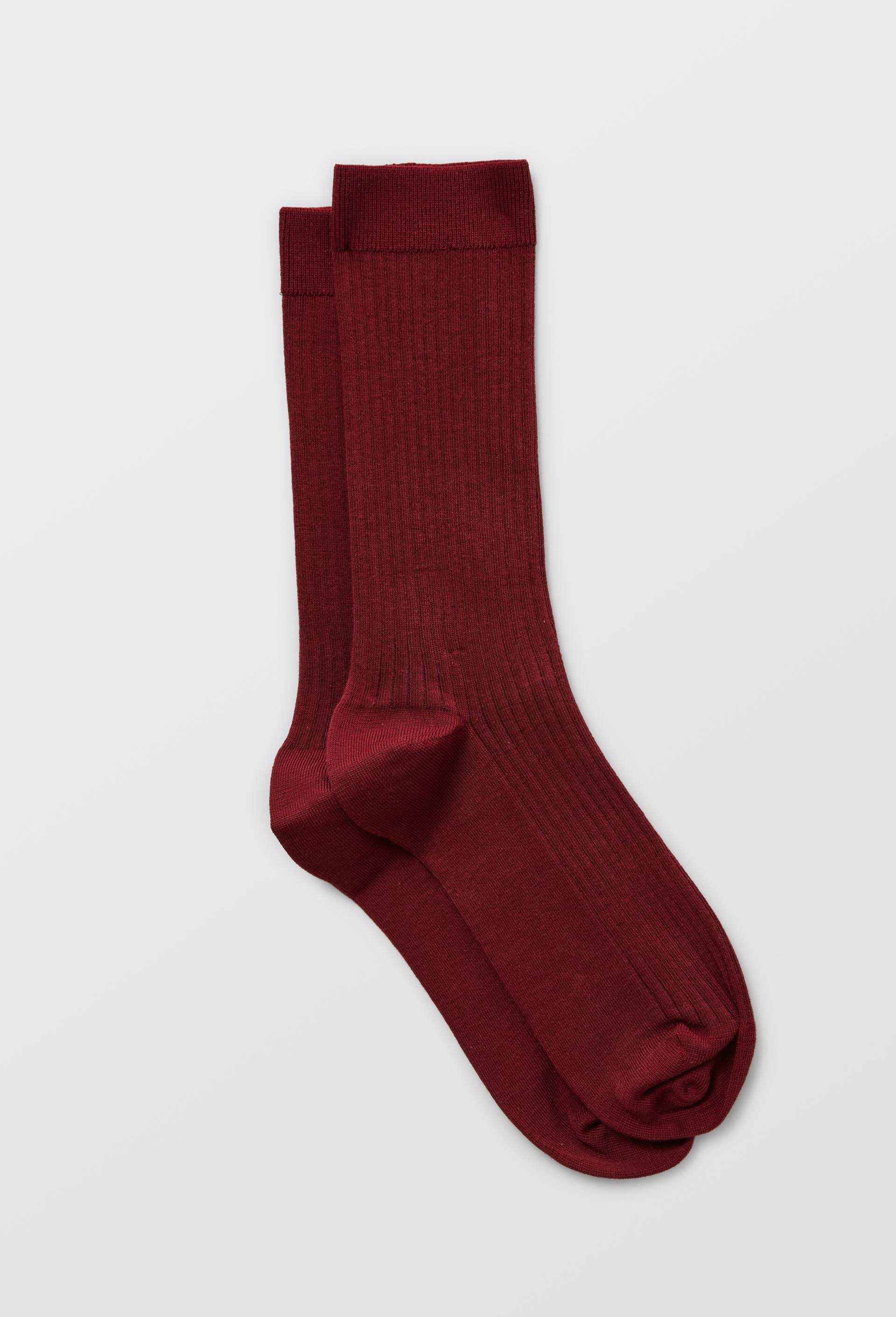 Paire de chaussettes unies en coton, Rouge fonc&eacute;, swatch image