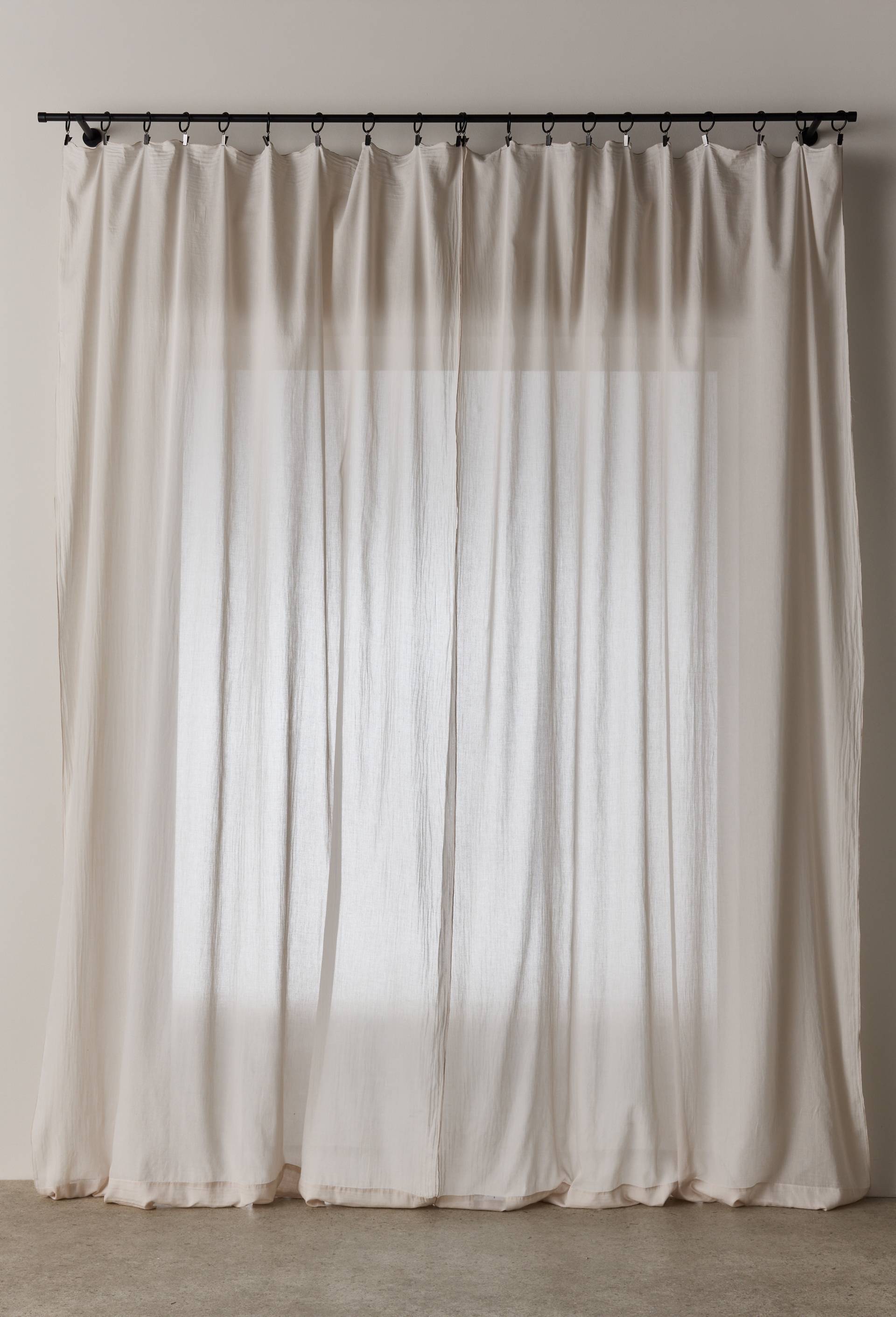 Rideau voile de coton uni, 100% coton, finition bourdon, 140x250 cm, Beige clair, large image number 1