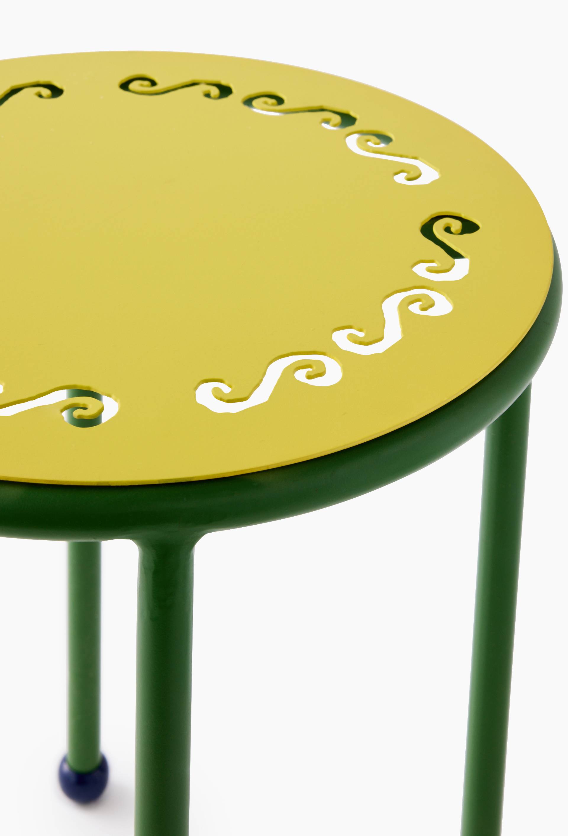 Tabouret bicolore, 35x46cm, en m&eacute;tal - LES CRAFTIES x MONOPRIX, Vert, large image number 2.0