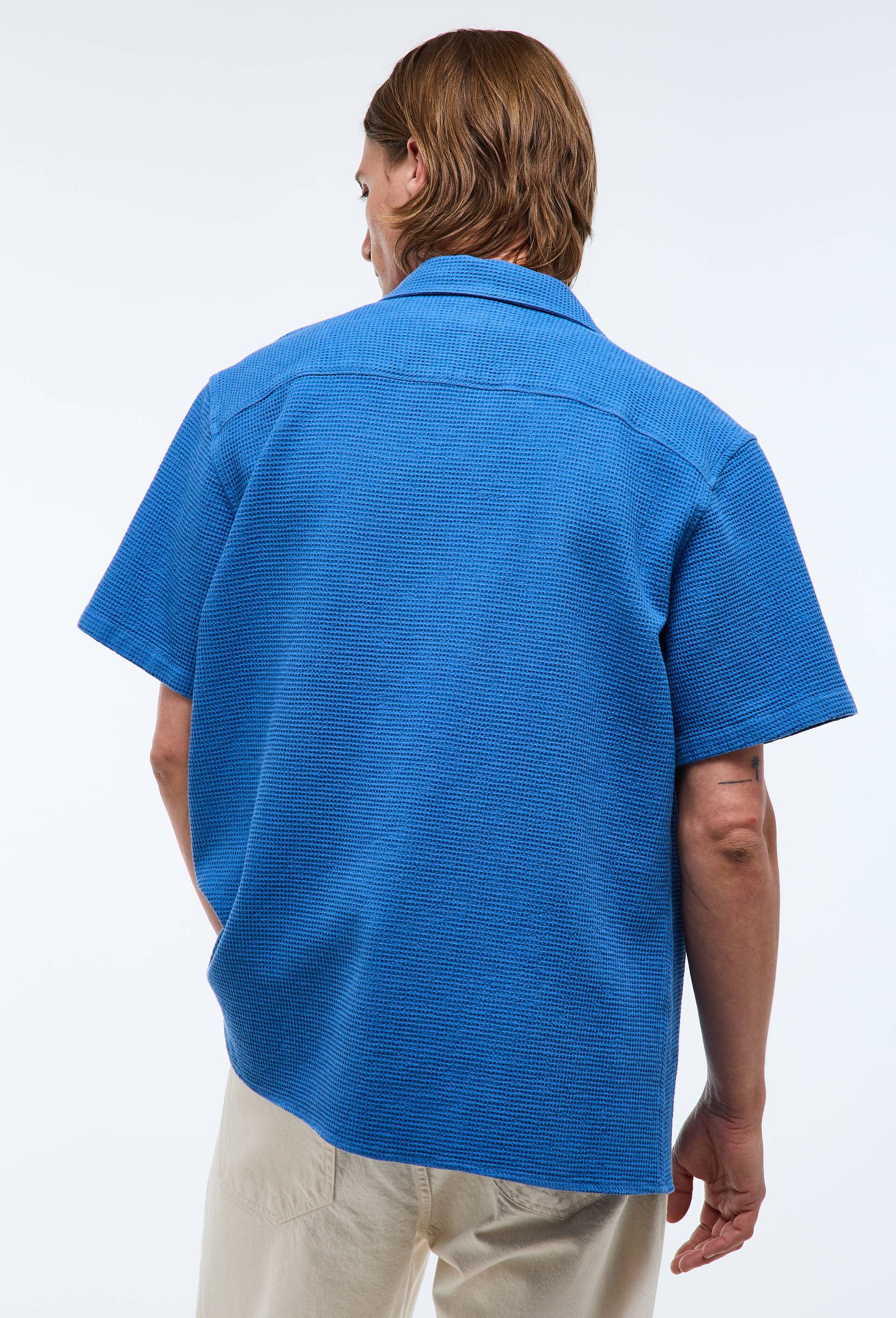 Chemise manches courtes gaufr&eacute;e en coton bio GOTS, Bleu, large image number 1.0