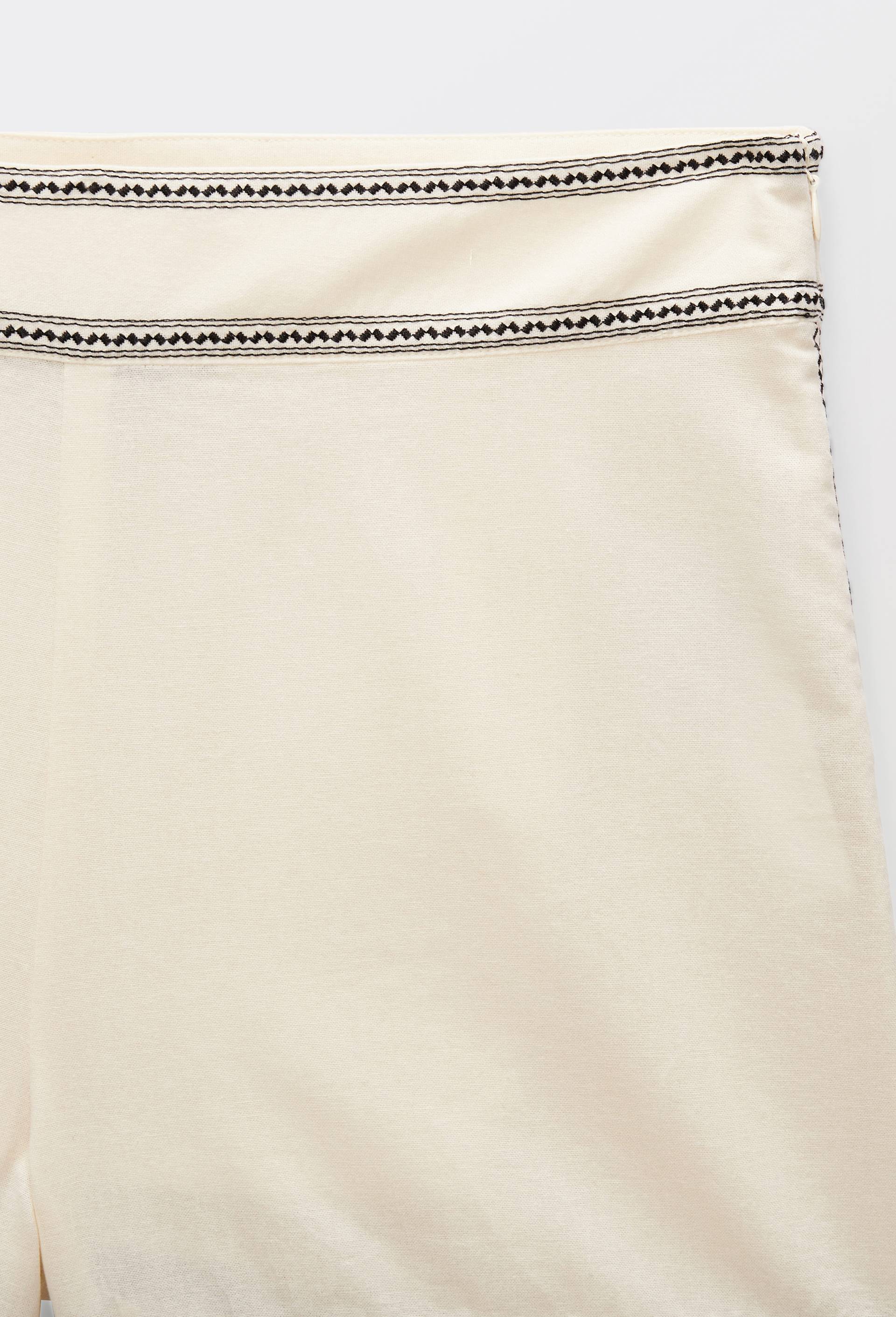 Short en coton avec broderie, Ecru, large image number 4