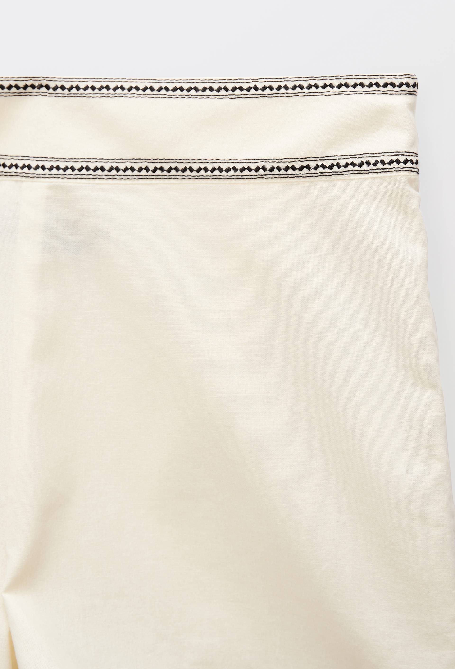 Short en coton avec broderie, Ecru, large image number 5.0