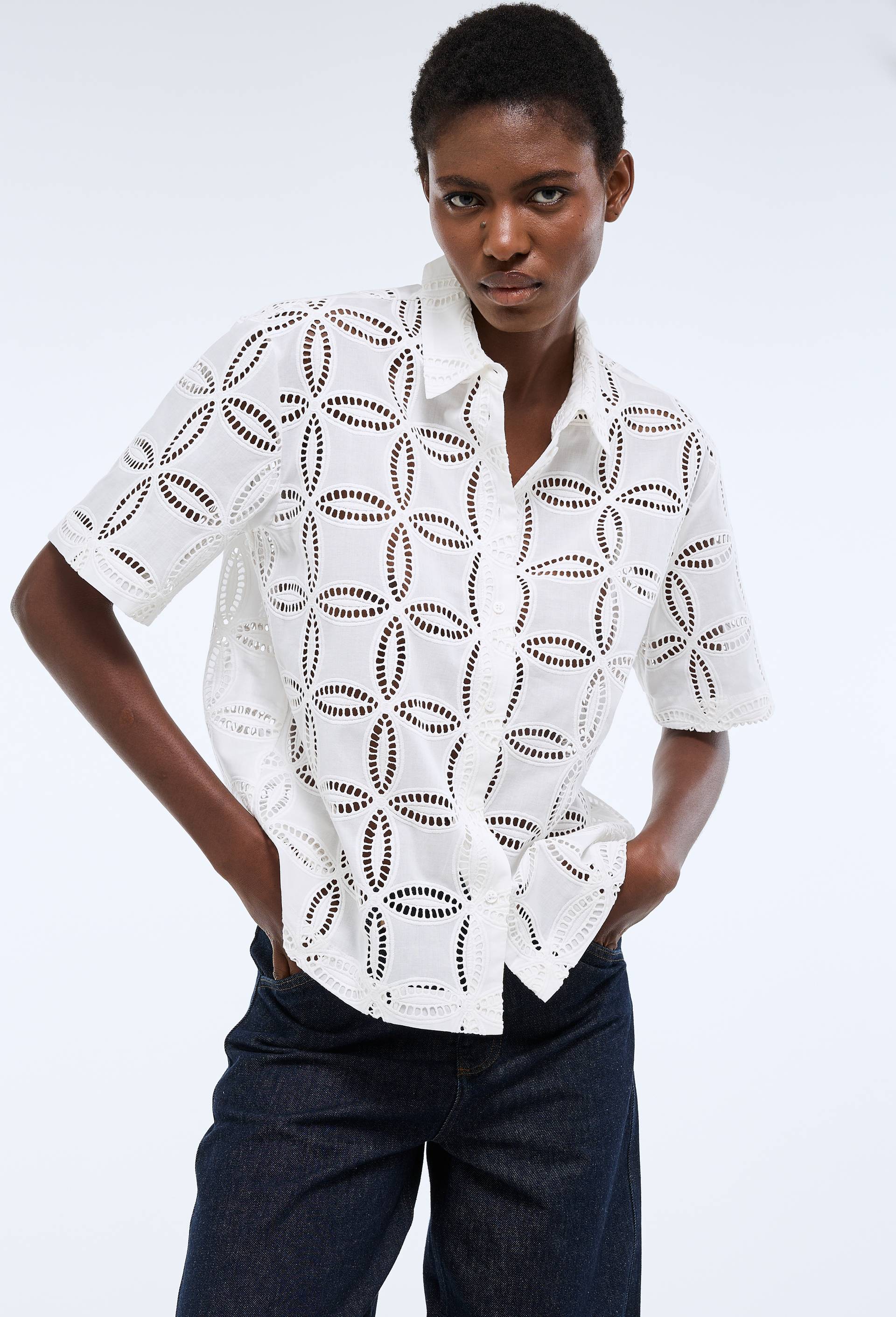 Chemise manches courtes brod&eacute;e en coton, Ecru, large image number 0.0