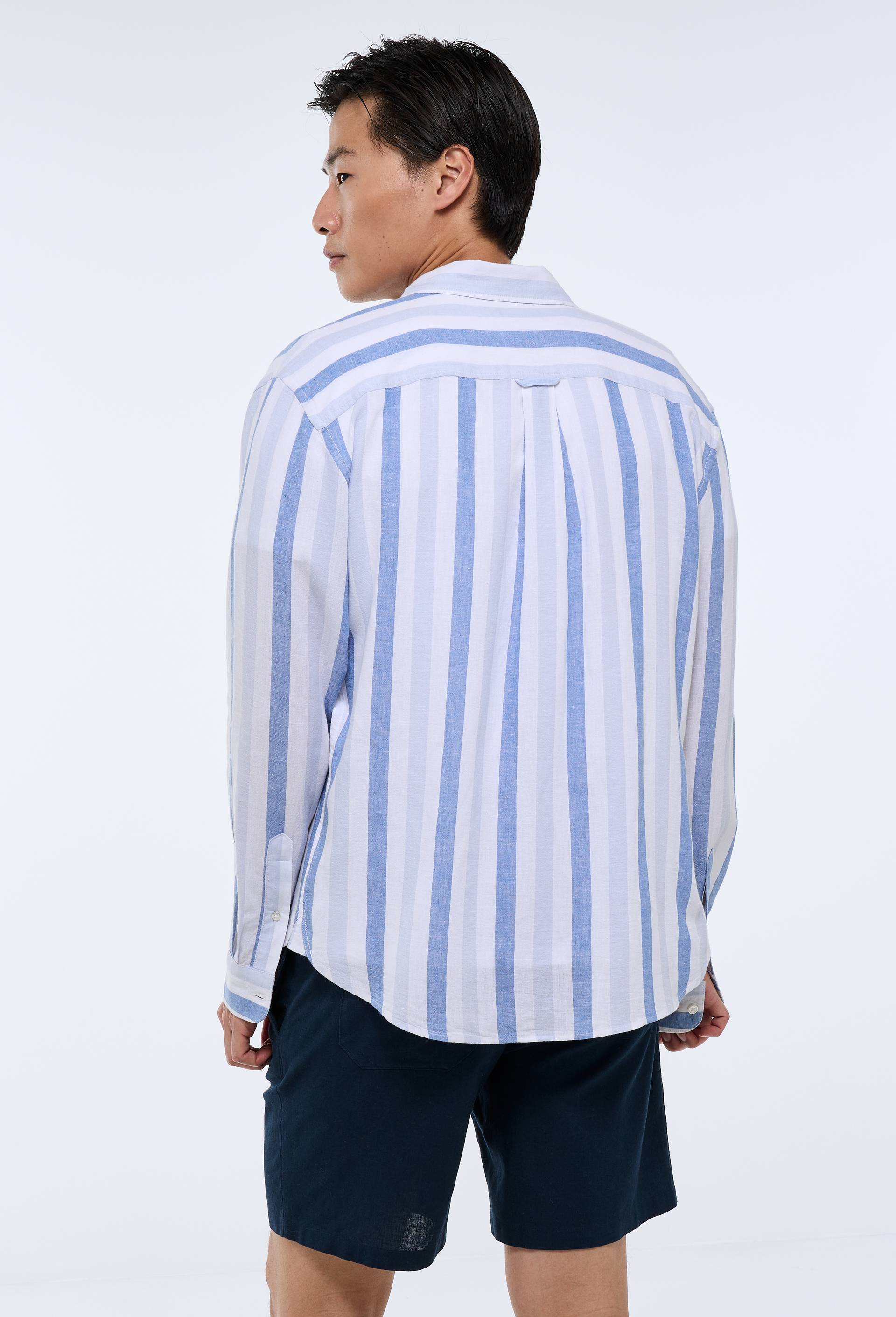 Chemise manches longues ray&eacute;e en m&eacute;lange lin, Bleu, large image number 1