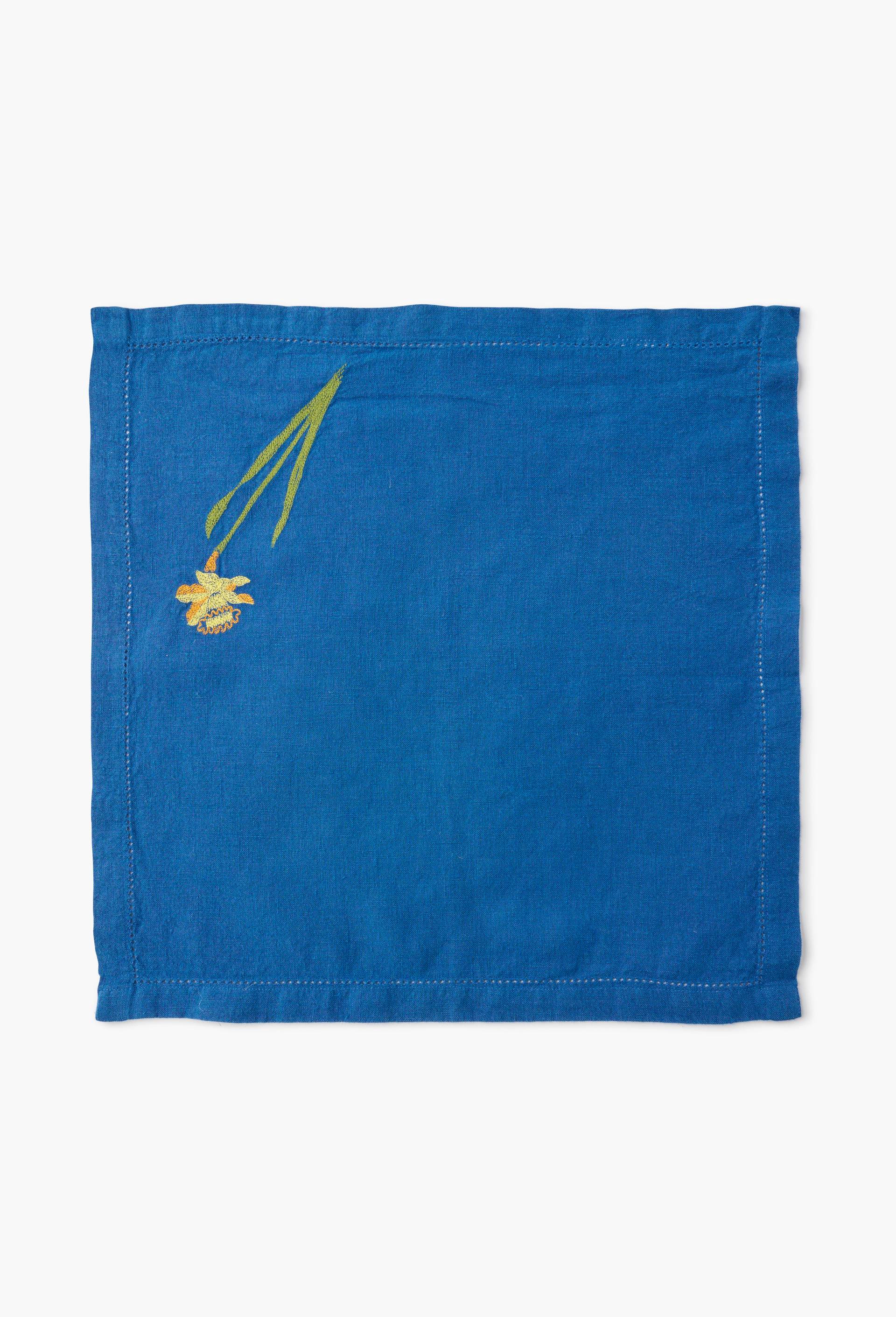 Lot de 2 serviettes bleues brod&eacute;es jonquille et capucine en lin - SARAH ESPEUTE x MONOPRIX, Bleu fonc&eacute;, large image number 2