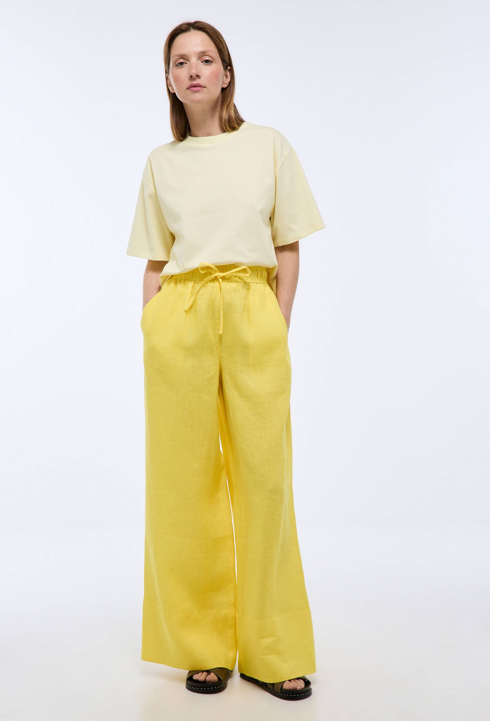 Pantalon large &agrave; taille &eacute;lastiqu&eacute;e en lin, Jaune, large image number 0