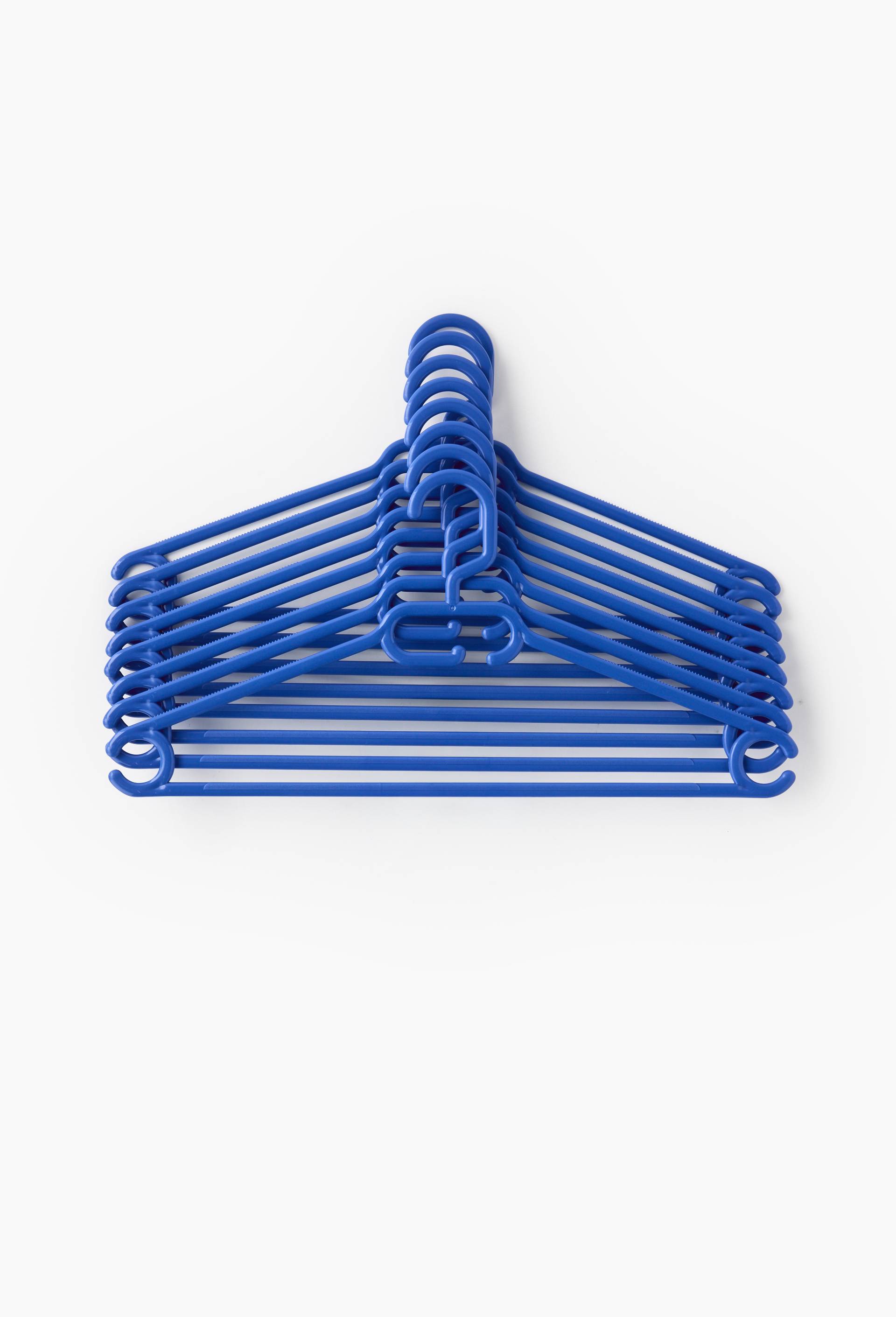 Lot 8 cintres en plastique, Fabriqu&eacute; en France, Bleu clair, large image number 0.0