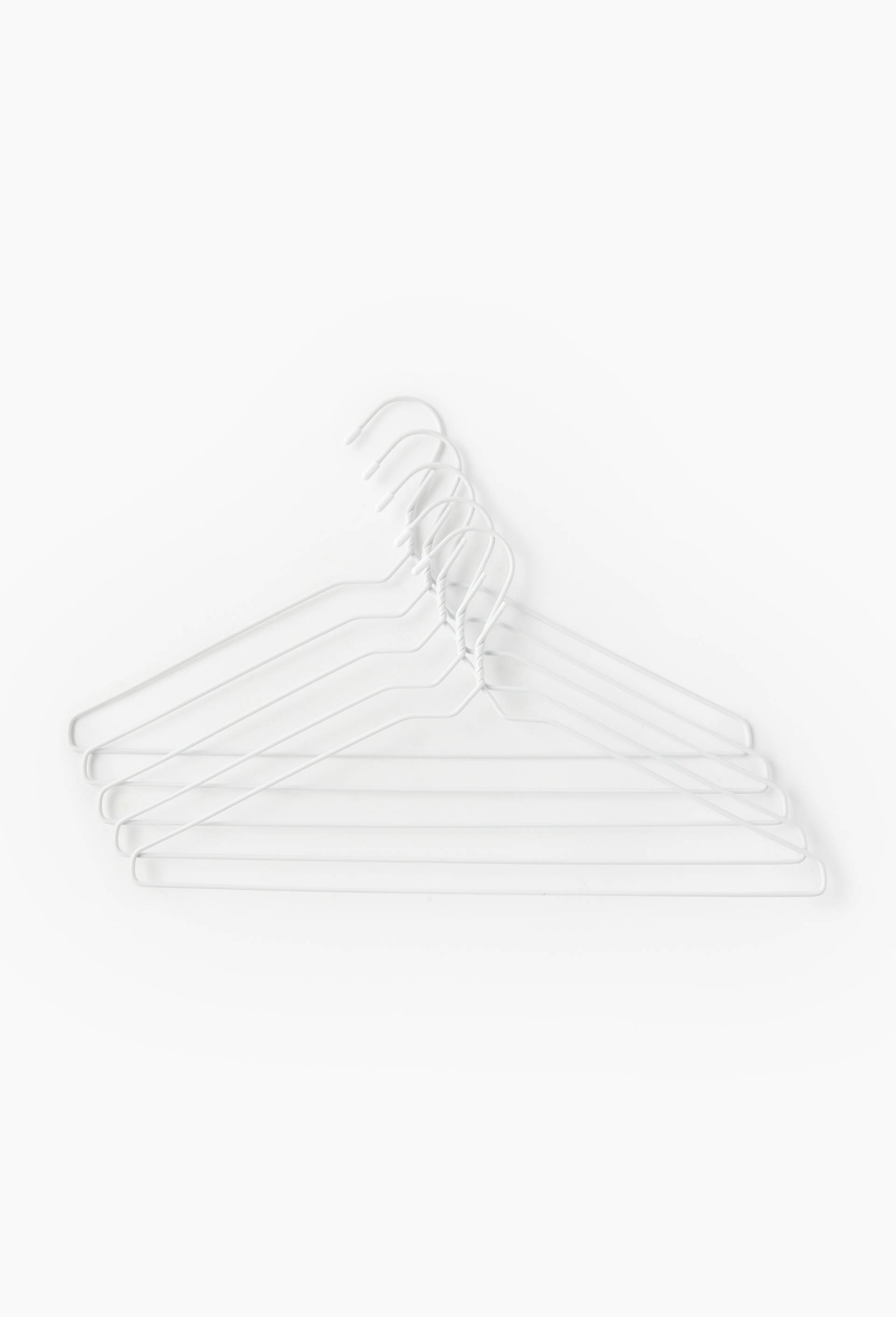 Lot 5 cintres, en m&eacute;tal et plastique, Blanc, large image number 0