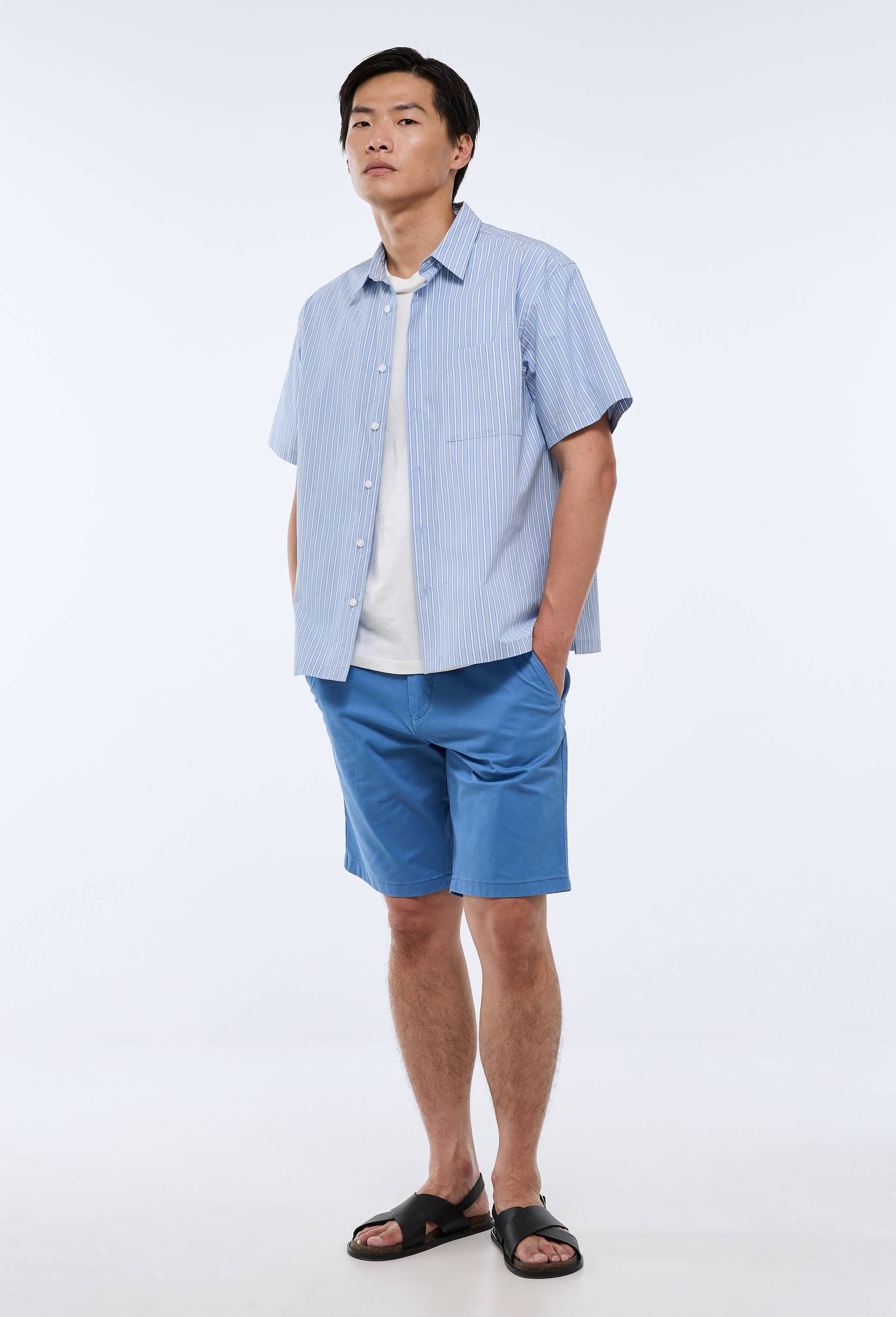 Bermuda straight en coton GOTS, Bleu, swatch image