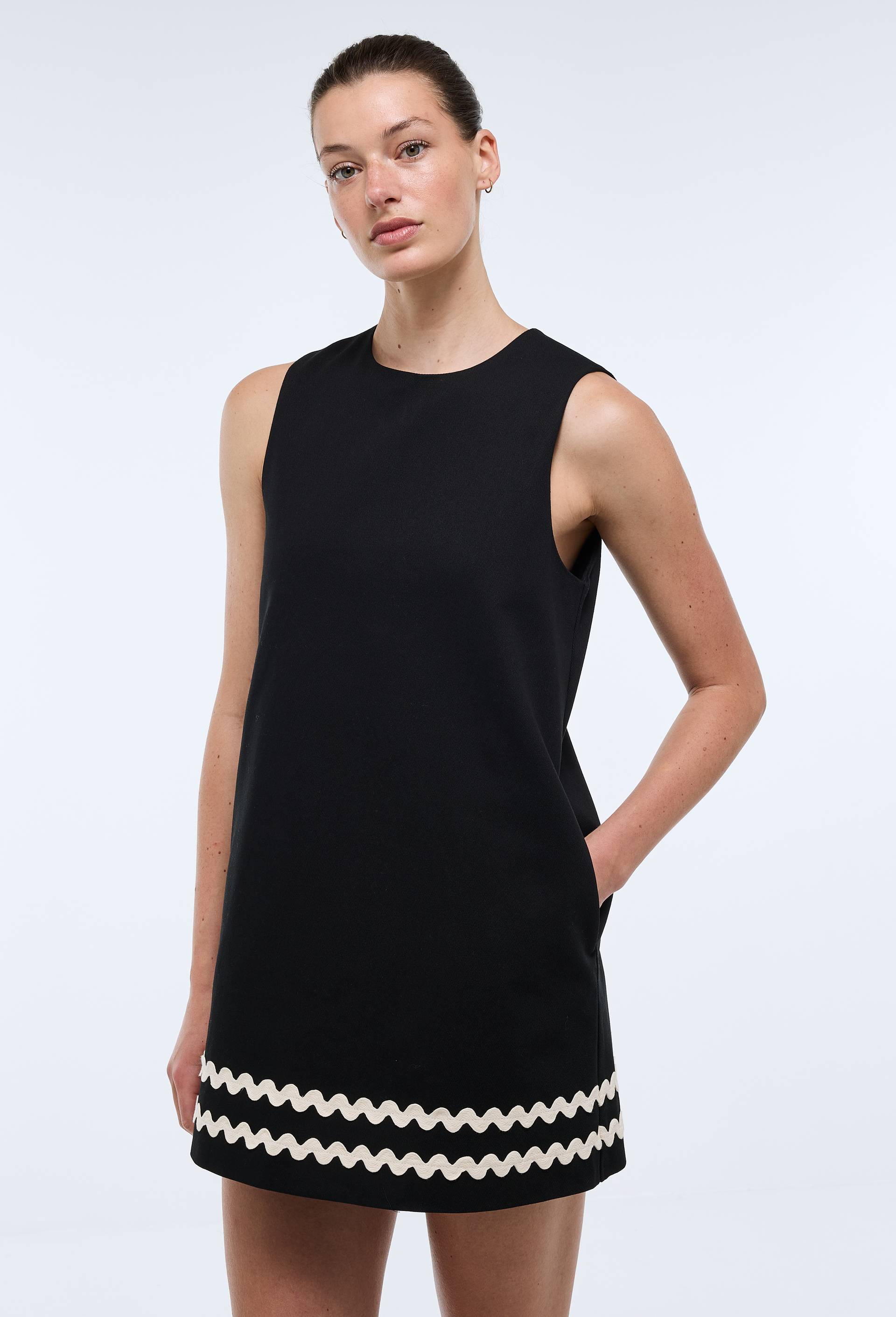 Robe courte unie en coton BIO GOTS, Noir, large image number 2