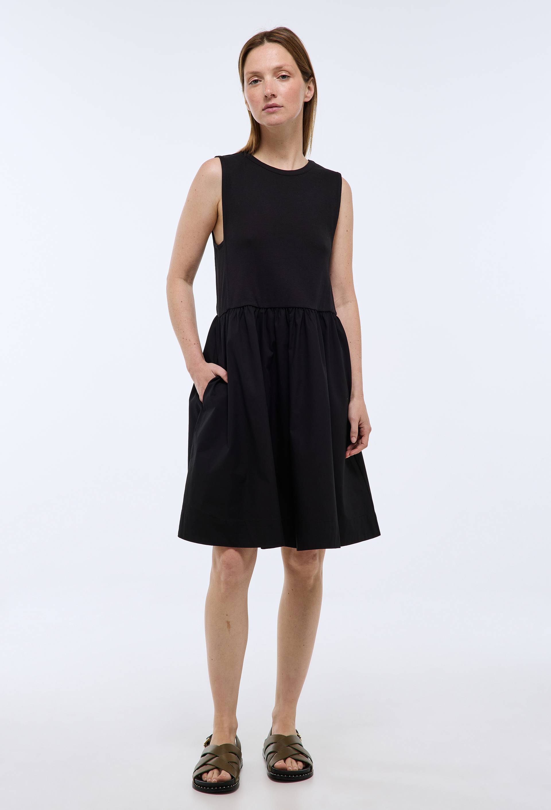 Robe d&eacute;bardeur courte en coton, Noir, swatch image