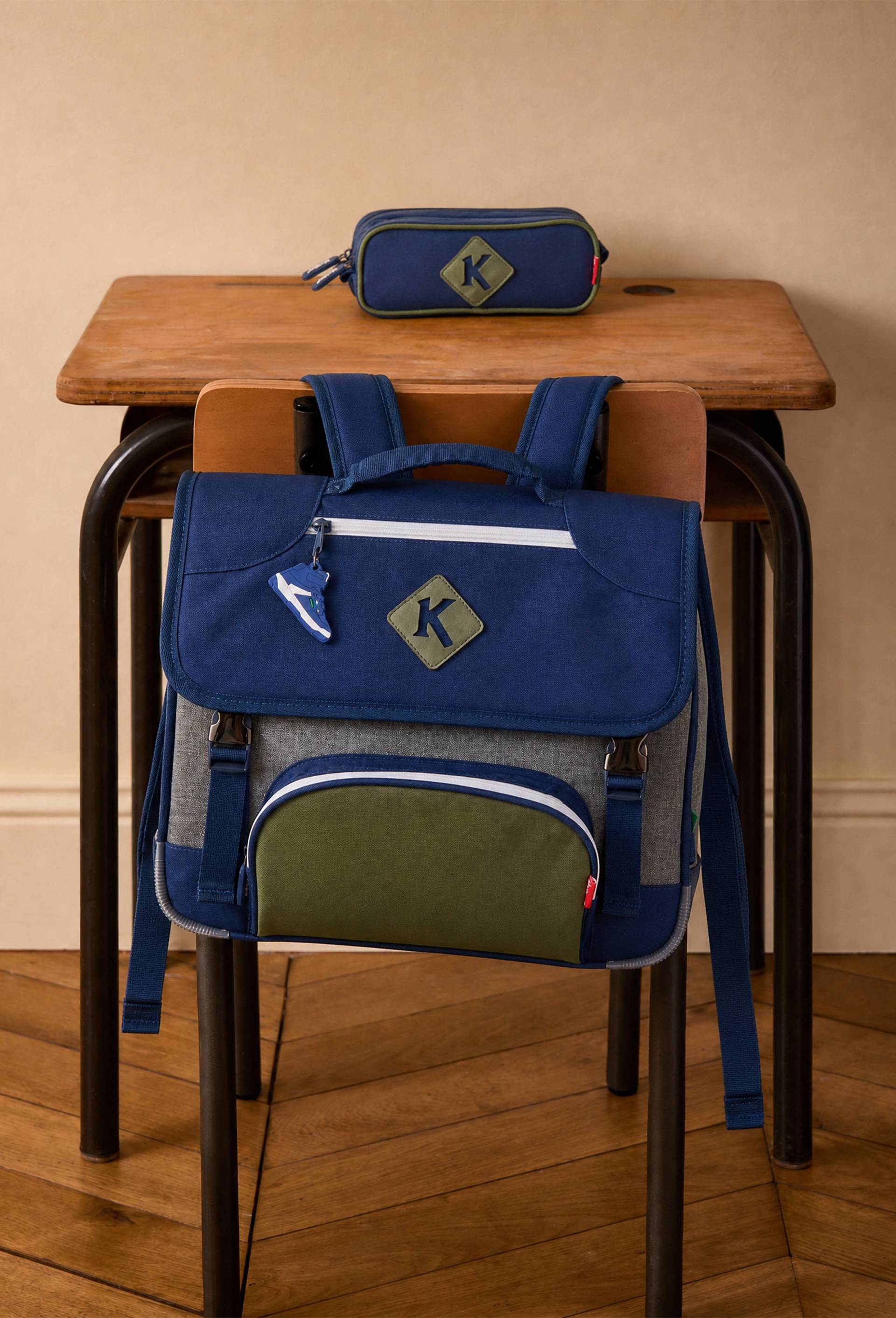 Cartable,38cm, Vert fonc&eacute;, large image number 0.0