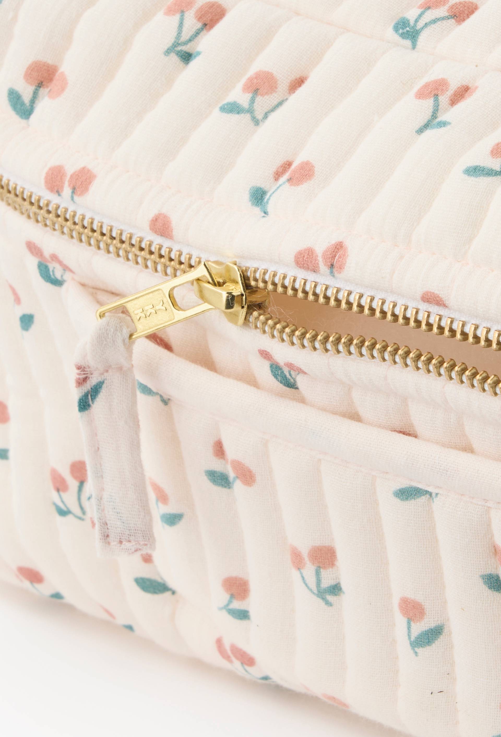 Trousse de toilette imprim&eacute;e fruits, 30x17x17 cm, en gaze de coton, Rose, large image number 1.0