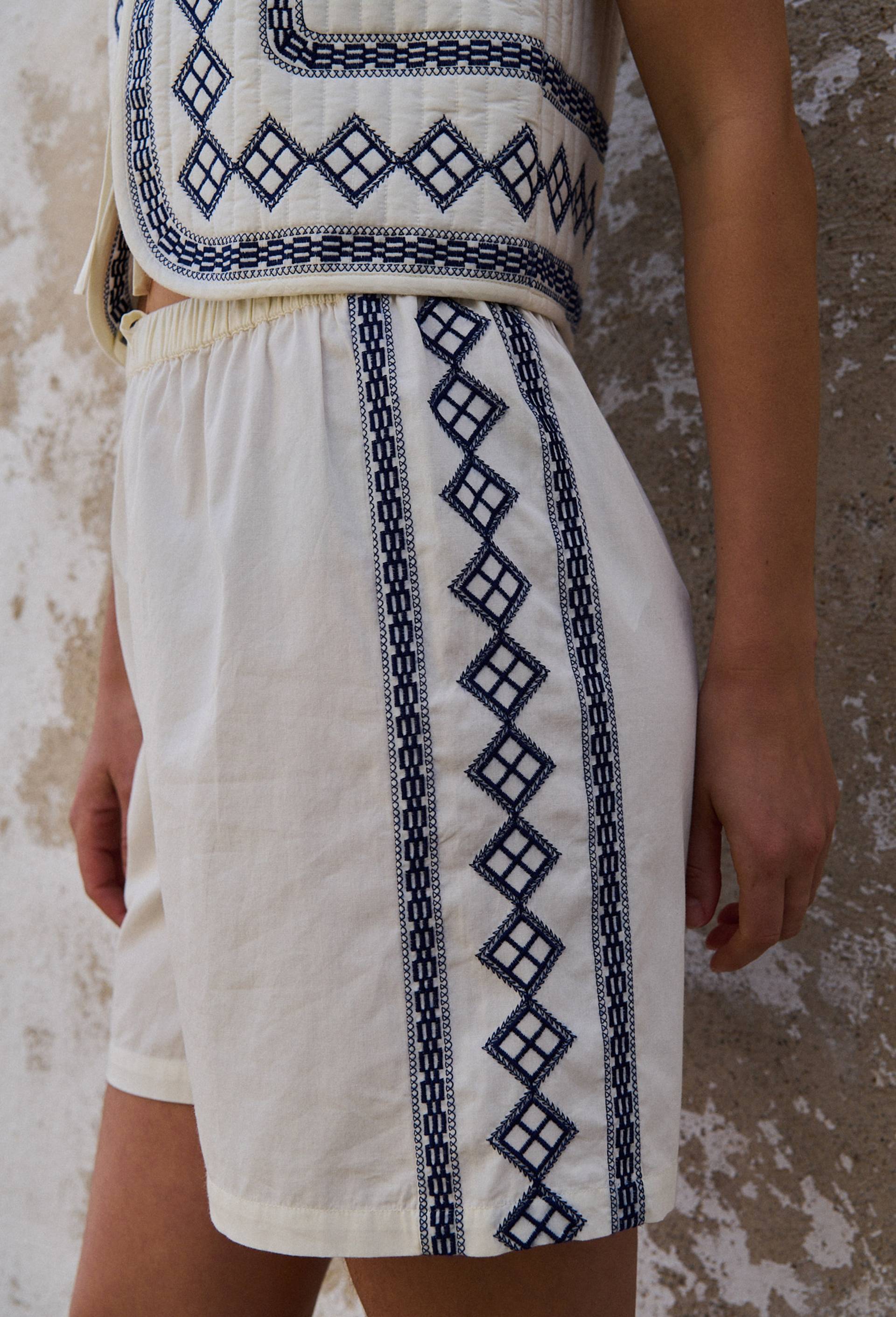 Short en coton avec broderie, Ecru, large image number 1.0