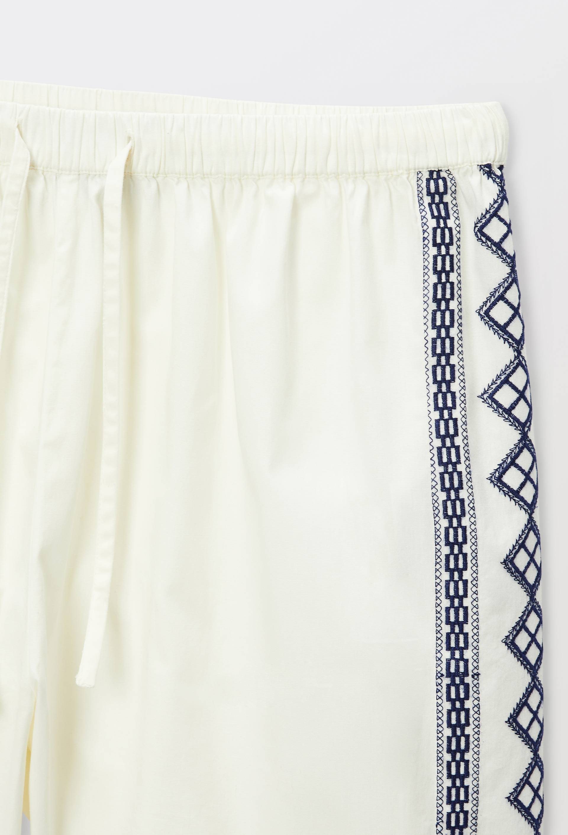 Short en coton avec broderie, Ecru, large image number 5.0