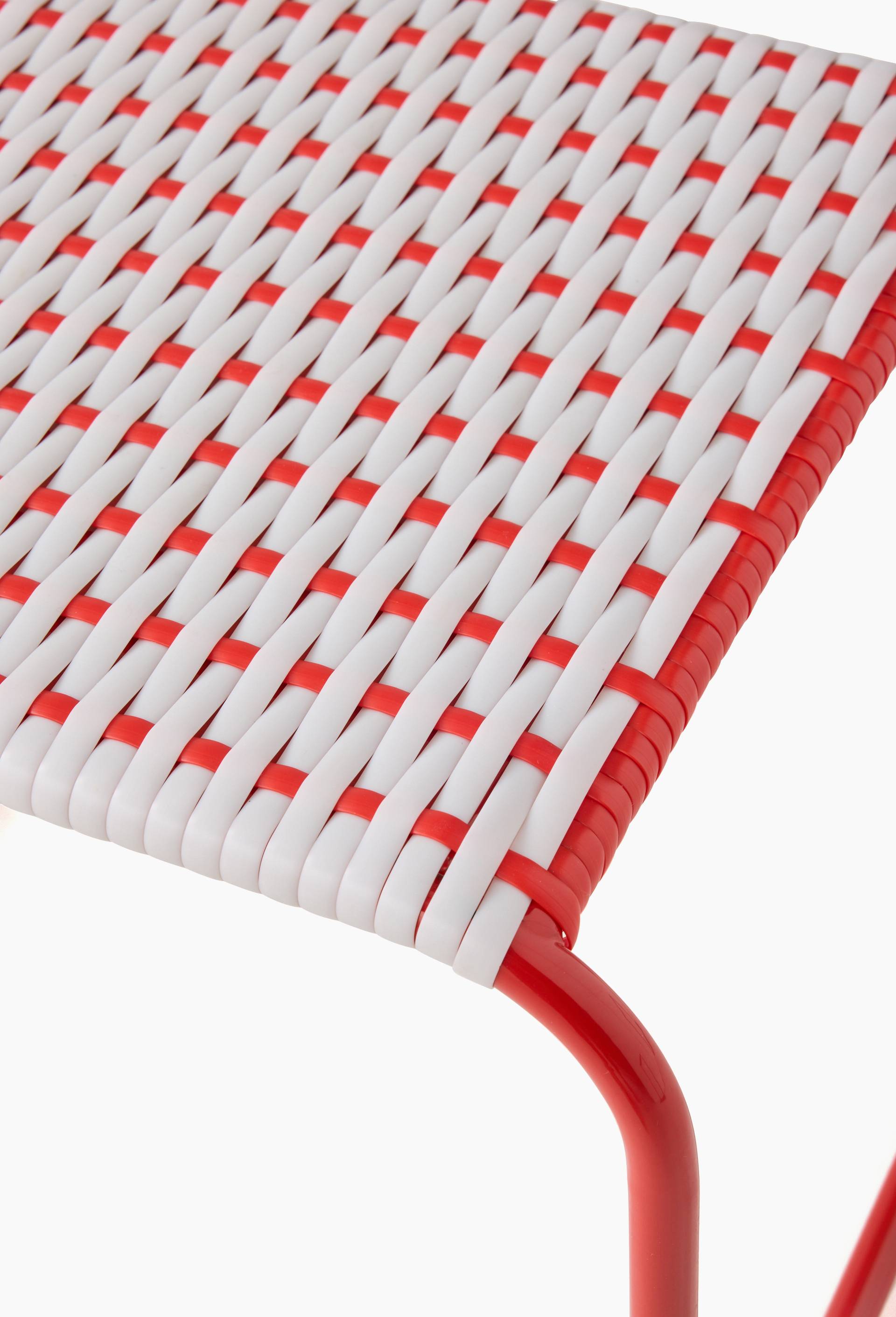 Table, 40.5x36x35cm, en plastique et m&eacute;tal, Ecru, large image number 1