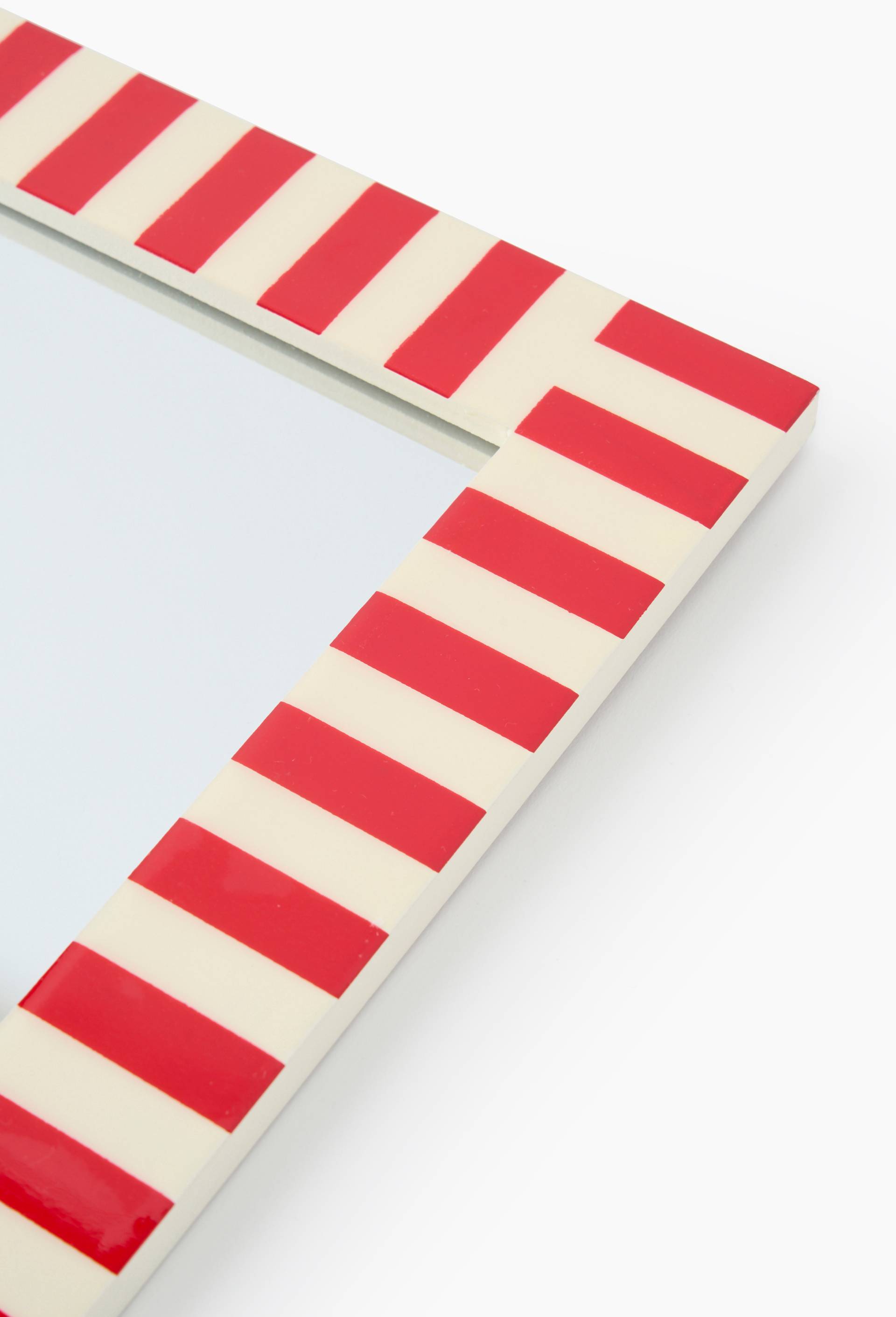Miroir rectangulaire, 50x1,2x70cm, en MDF et verre, Rouge, large image number 2