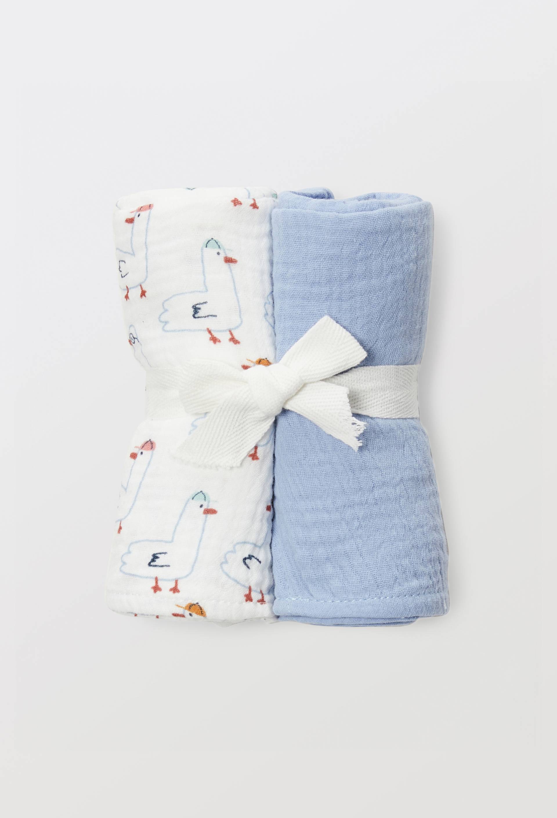 Lot de 2 langes en gaze de coton imprim&eacute; en coton BIO GOTS, Bleu, large image number 0