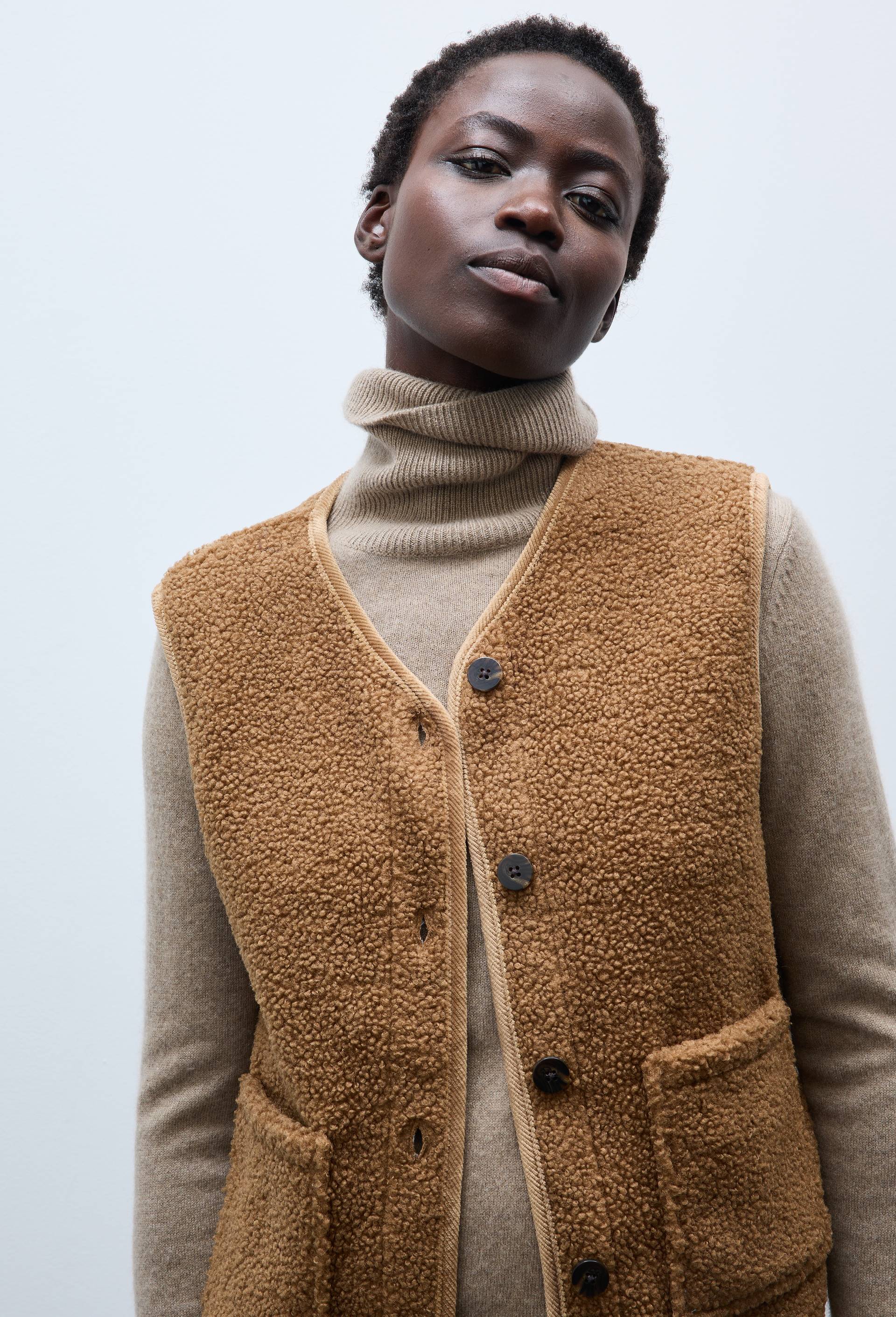 Veste sans manche en sherpa, Beige, swatch image